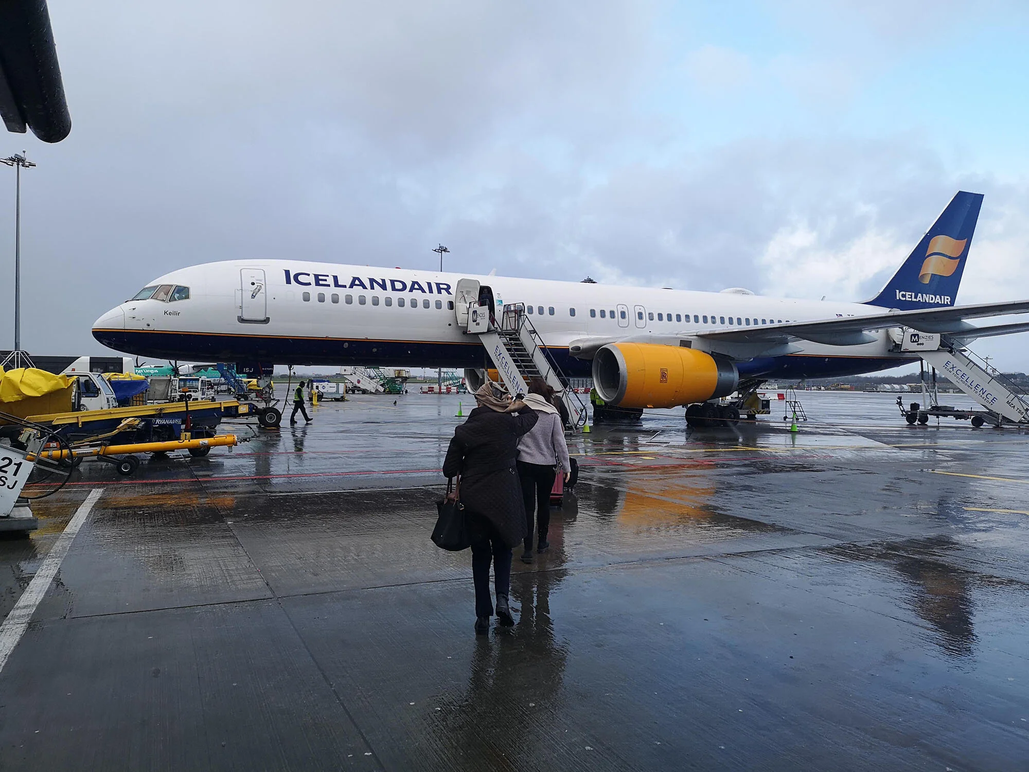Round trip from Dublin to Iceland, flying with Icelandair