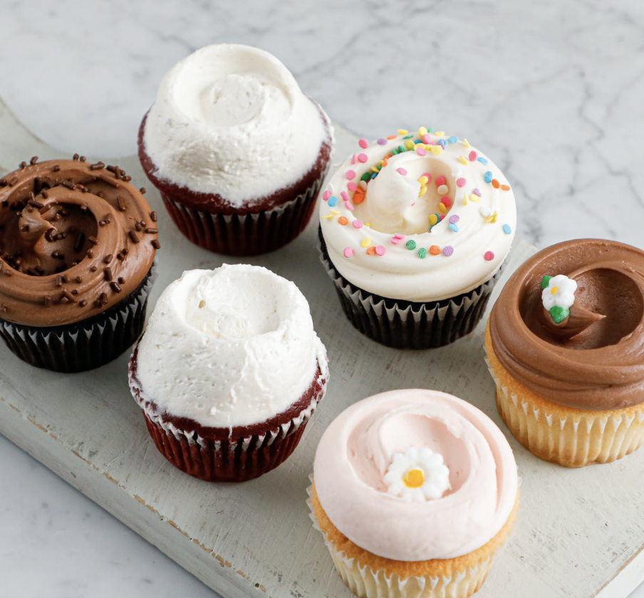 Magnolia Bakery New York Dozen Cupcakes