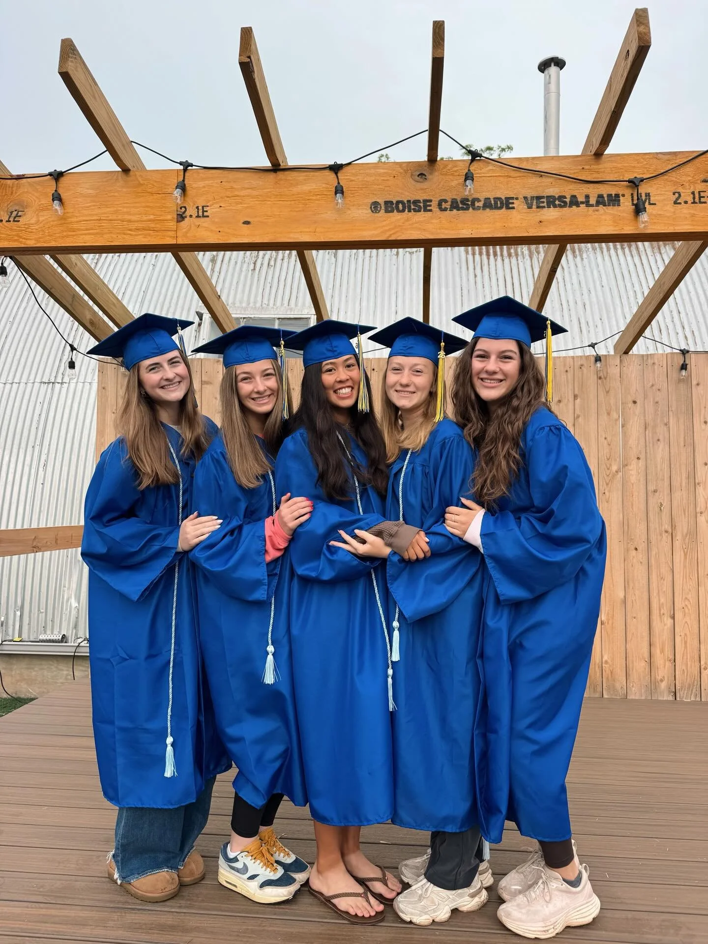 Congrats to our senior small group girls!! We LOVE you all!!!🩵