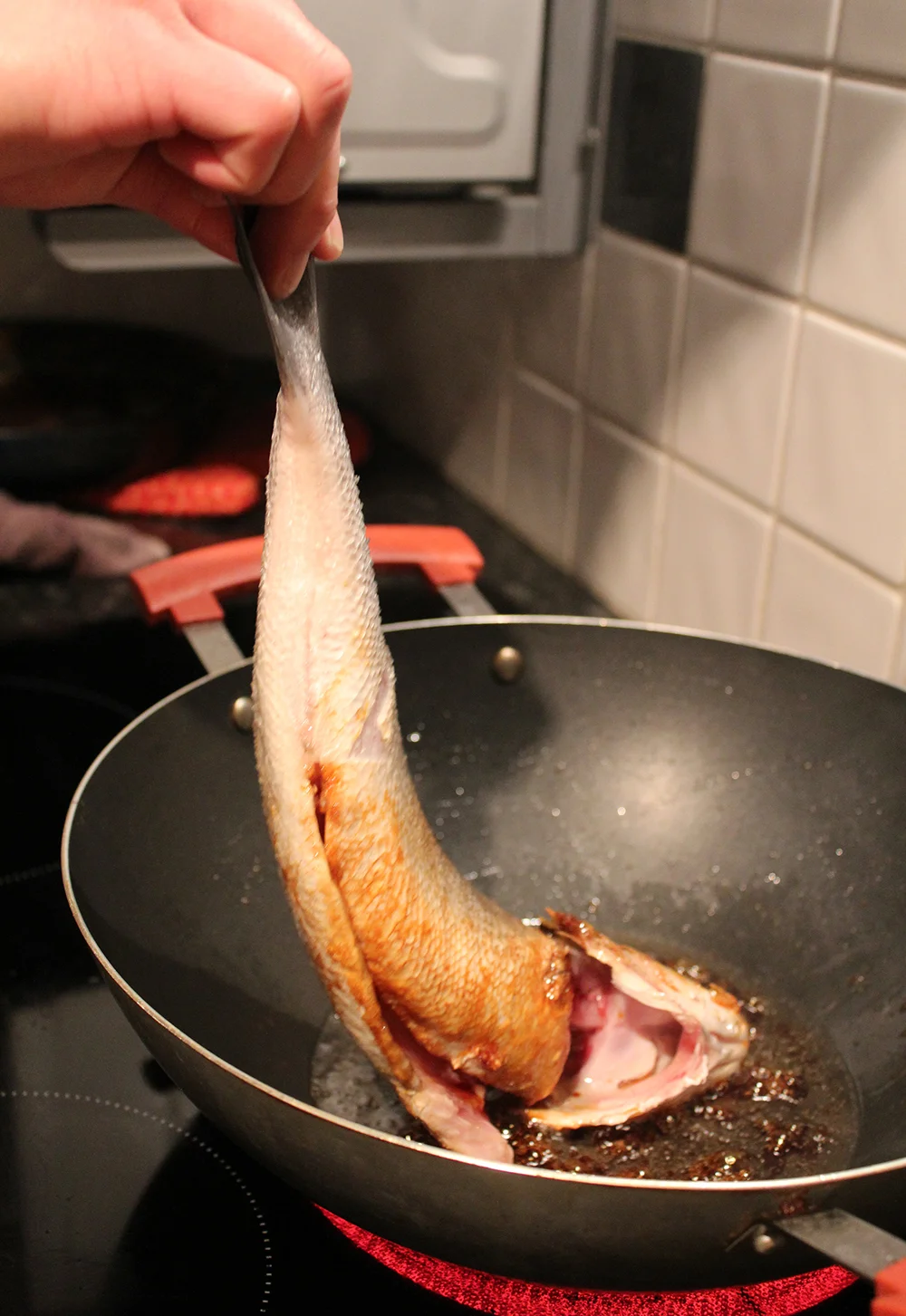 hotbeansauce_fish_11.jpg