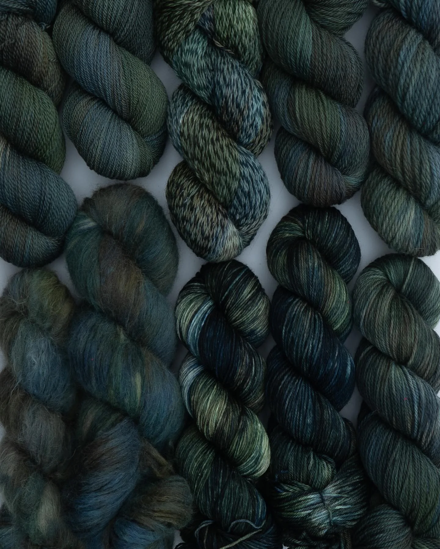 Let&rsquo;s take a step into Galadriel&rsquo;s realm&hellip; 

LOTHL&Oacute;RIEN 🧝🏻&zwj;♀️🩵

The first variegated colourway we developed for the collection, and I&rsquo;m just so obsessed with it. I feel like it&rsquo;s the perfect summary of all 