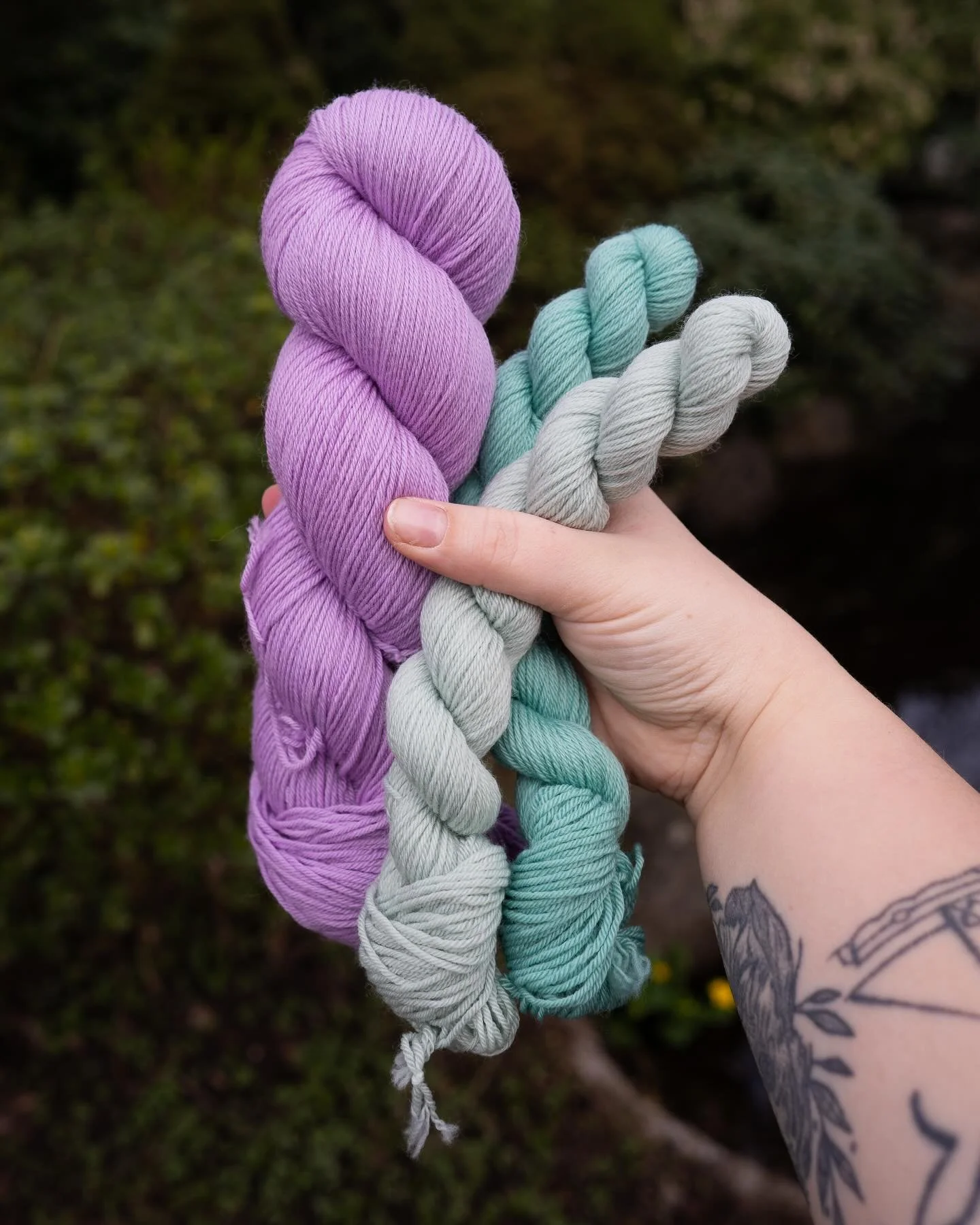 BYO Sock Sets are back baby! 🎉  You love &lsquo;em, I love &lsquo;em, they&rsquo;re a vibe. Available on Cove Sock and Cove DK, you&rsquo;ve got your choice between one mini or two in any combination of colours. Swipe through to see some of the comb