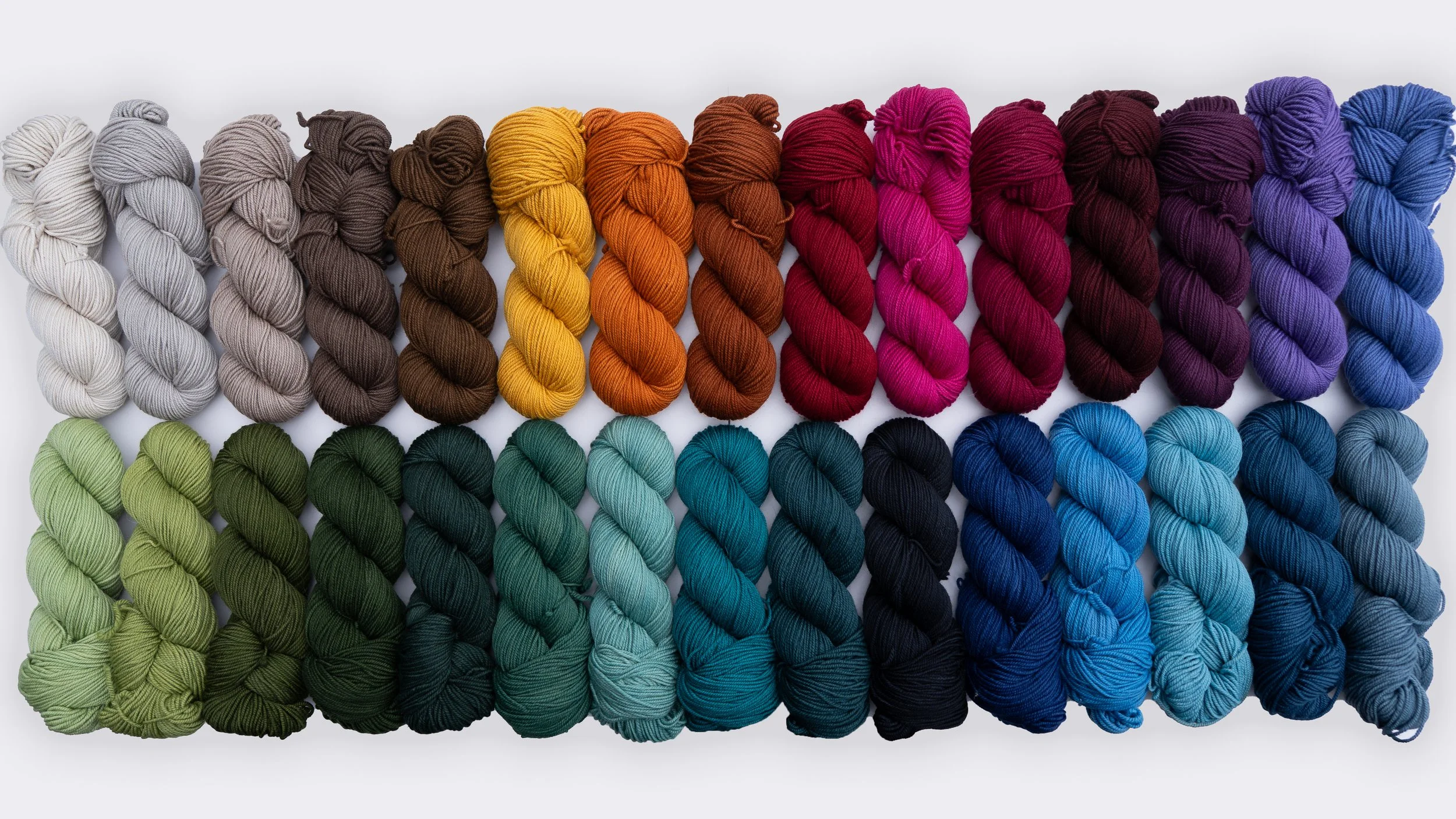 100% shaniko wool worsted yarn lord of the rings themed