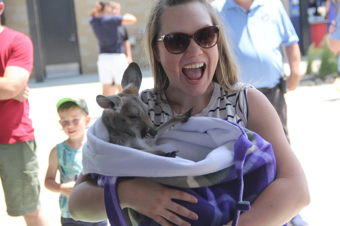 OMAHA PETTING ZOO WILDLIFE ENCOUNTERS