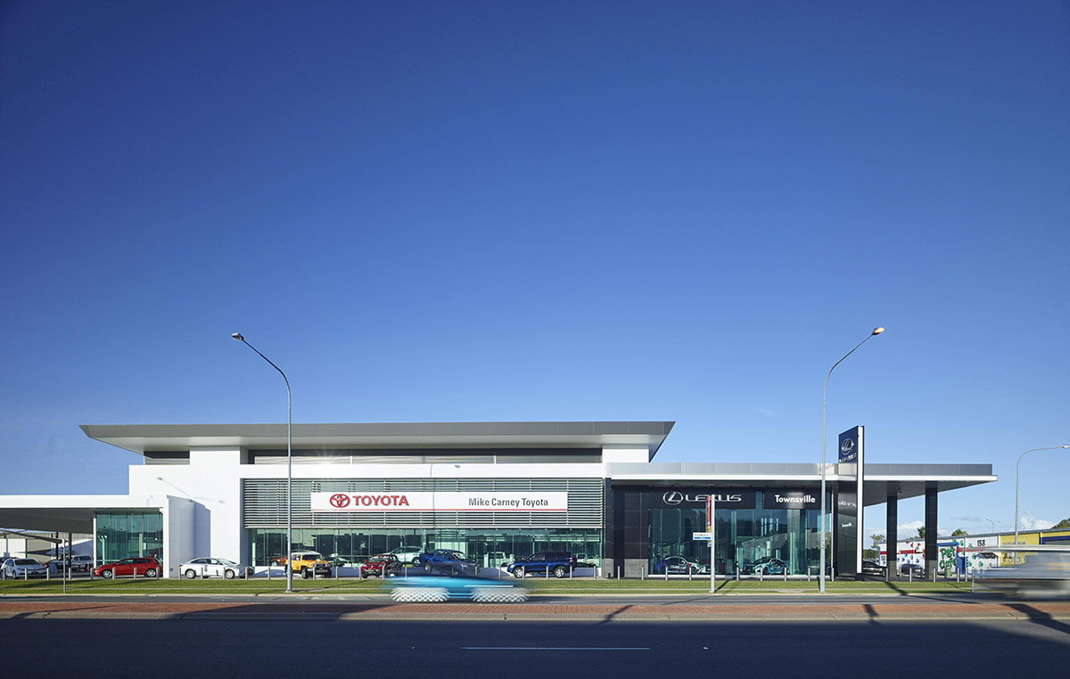 Guymer-bailey-architects-Townsville-Toyota-02.jpg