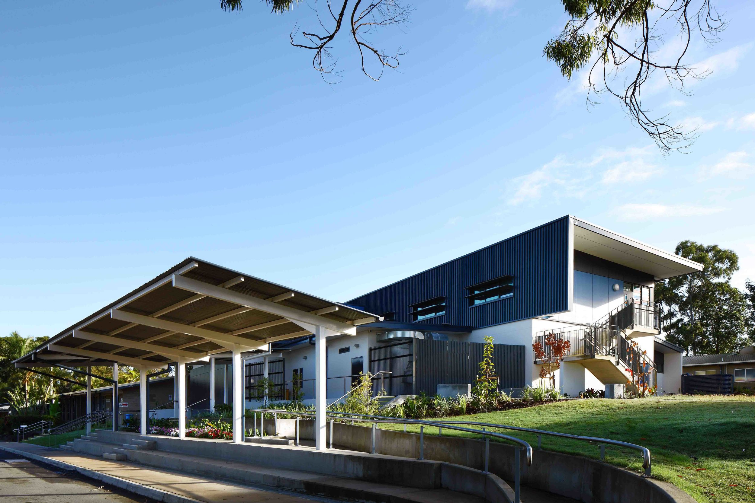 Caloundra-College-Library-Guymer-Bailey-Architects-01.jpg