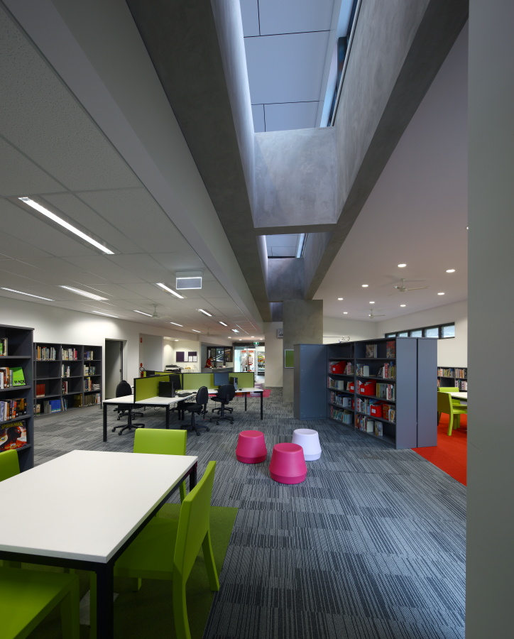Caloundra-College-Library-Guymer-Bailey-Architects-06.JPG