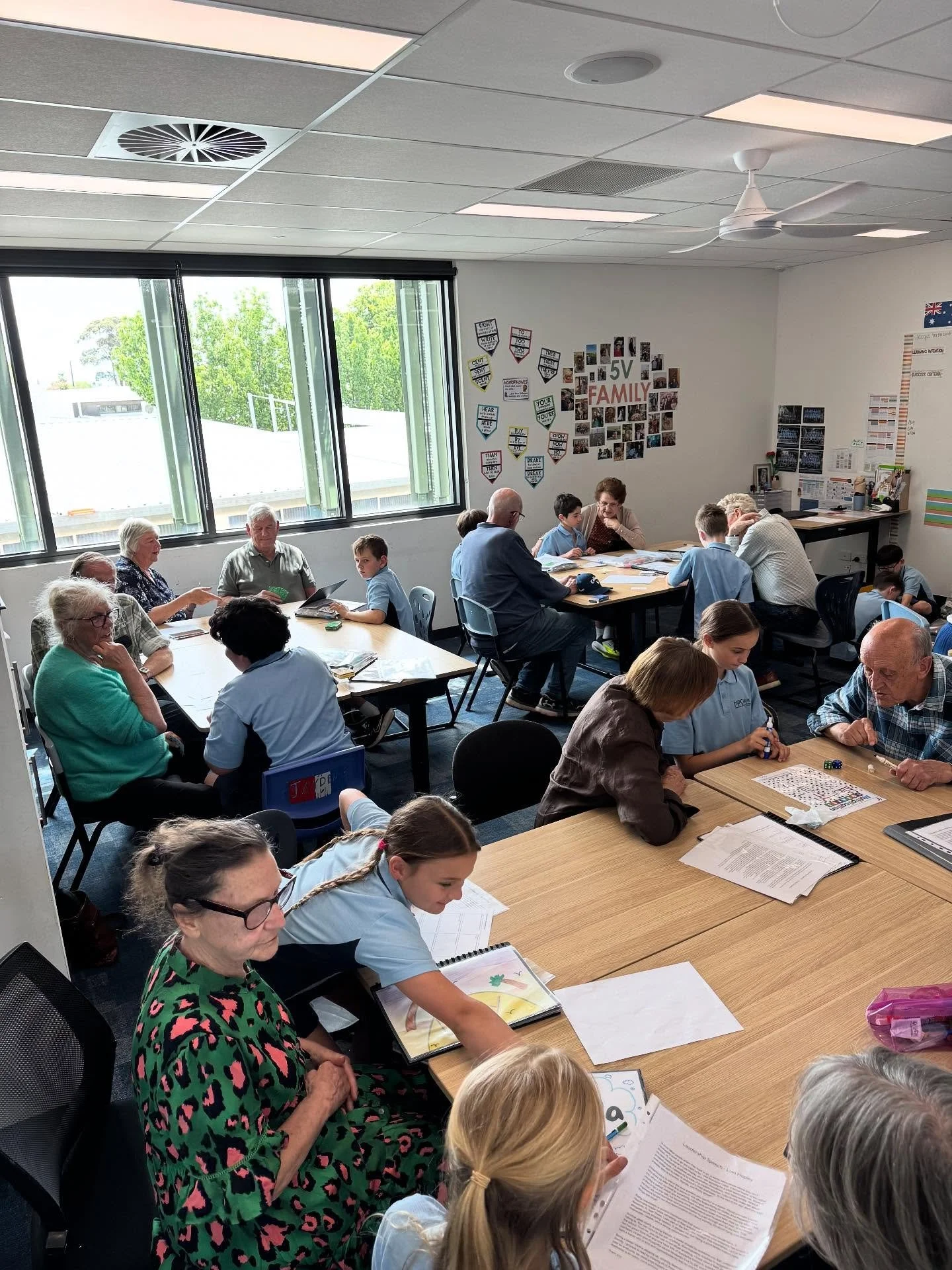 A wonderful Grandparents day afternoon in one of our year 5 classes. We loved having you part of our school day ❤️