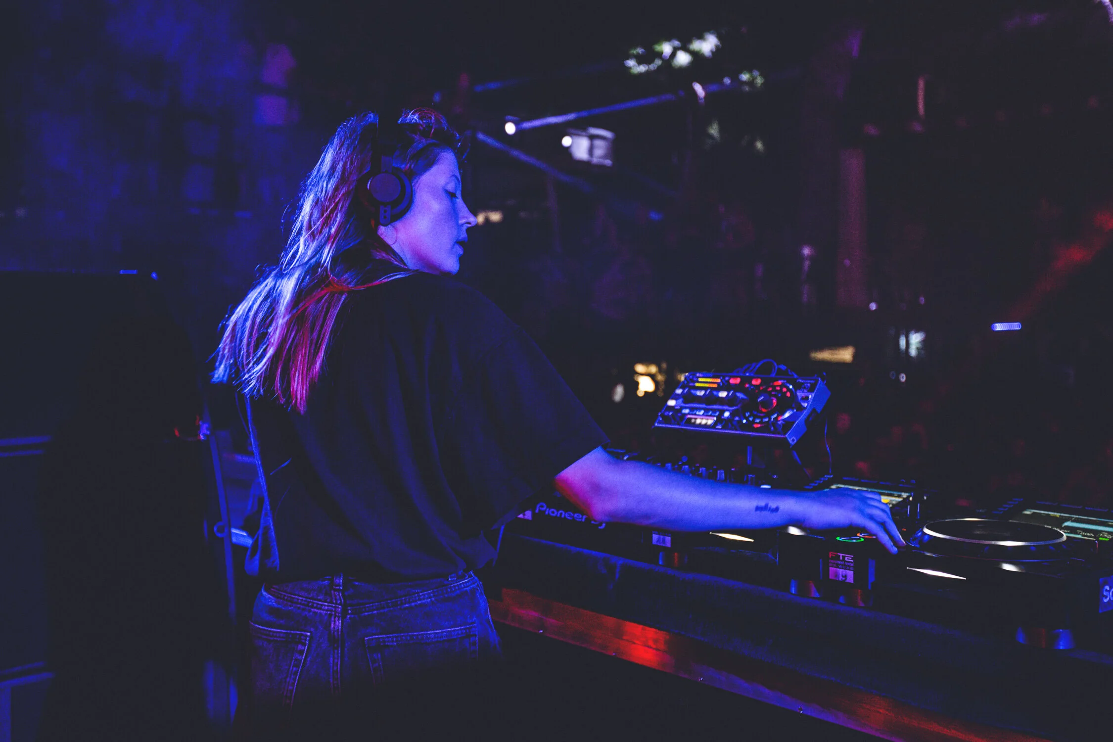 TylerAllix-Kalypso-CharlotteDeWitte-1.jpg