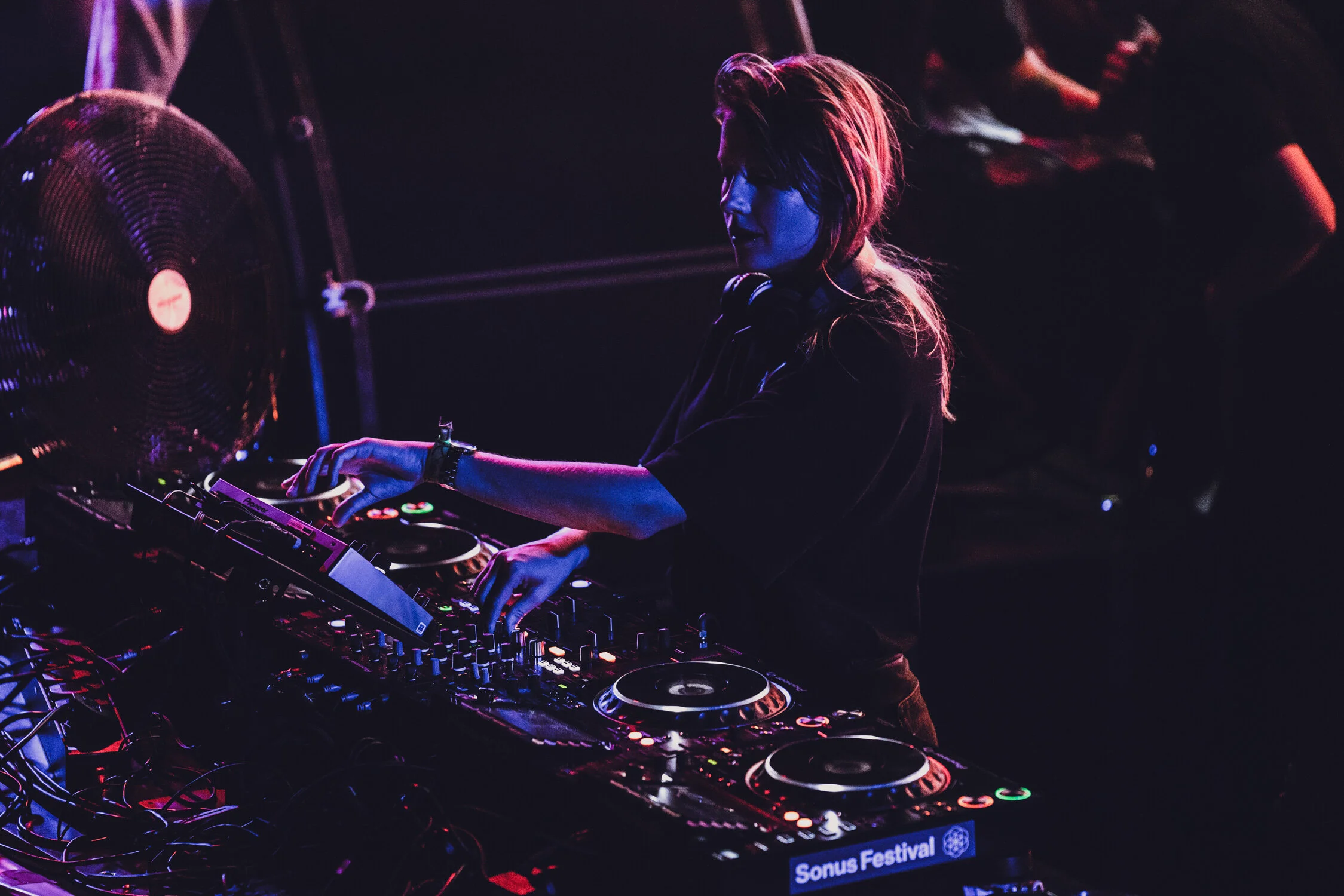 TylerAllix-Kalypso-CharlotteDeWitte-8.jpg