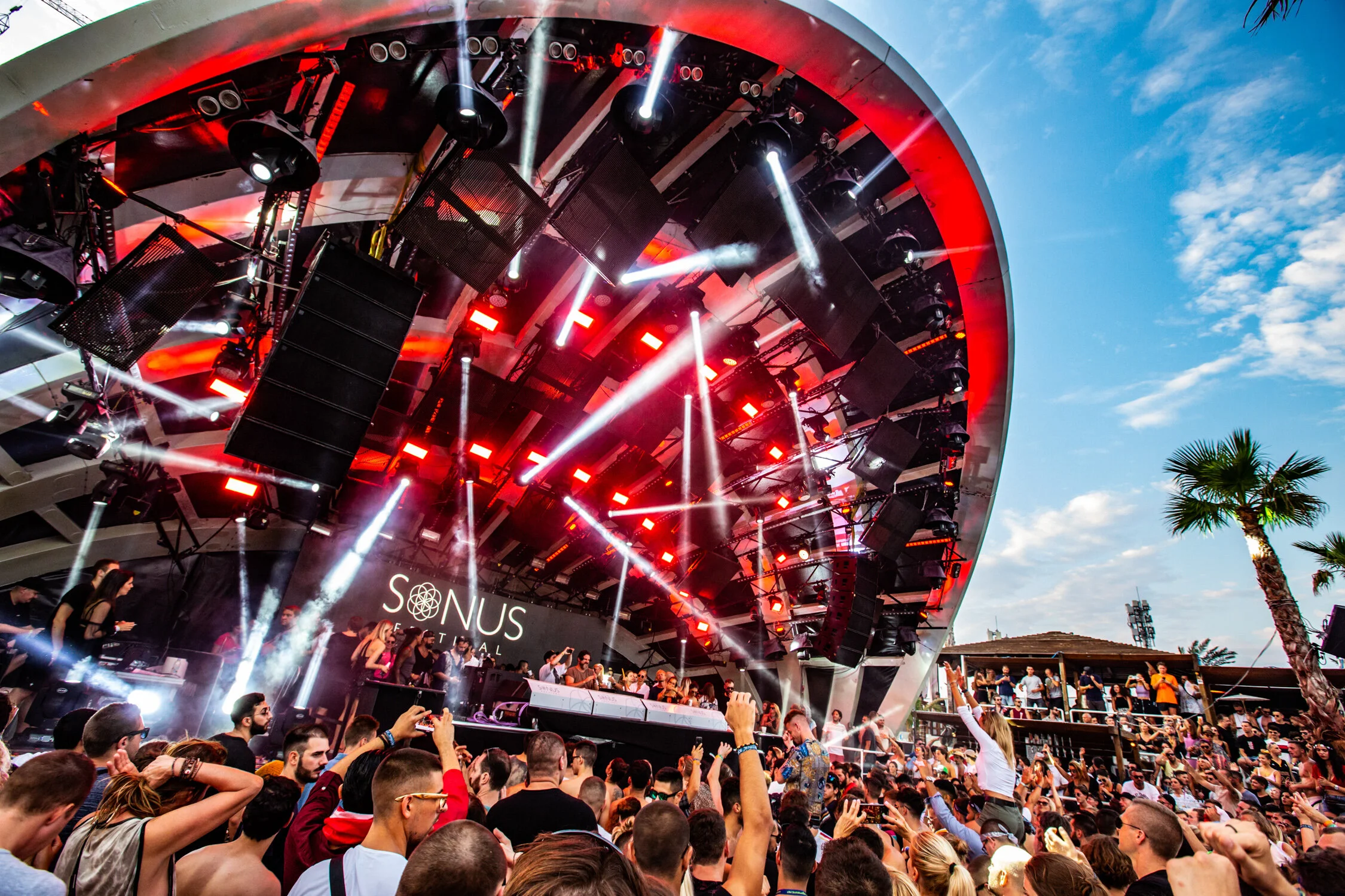 TylerAllix-Papaya-Solomun-4.jpg