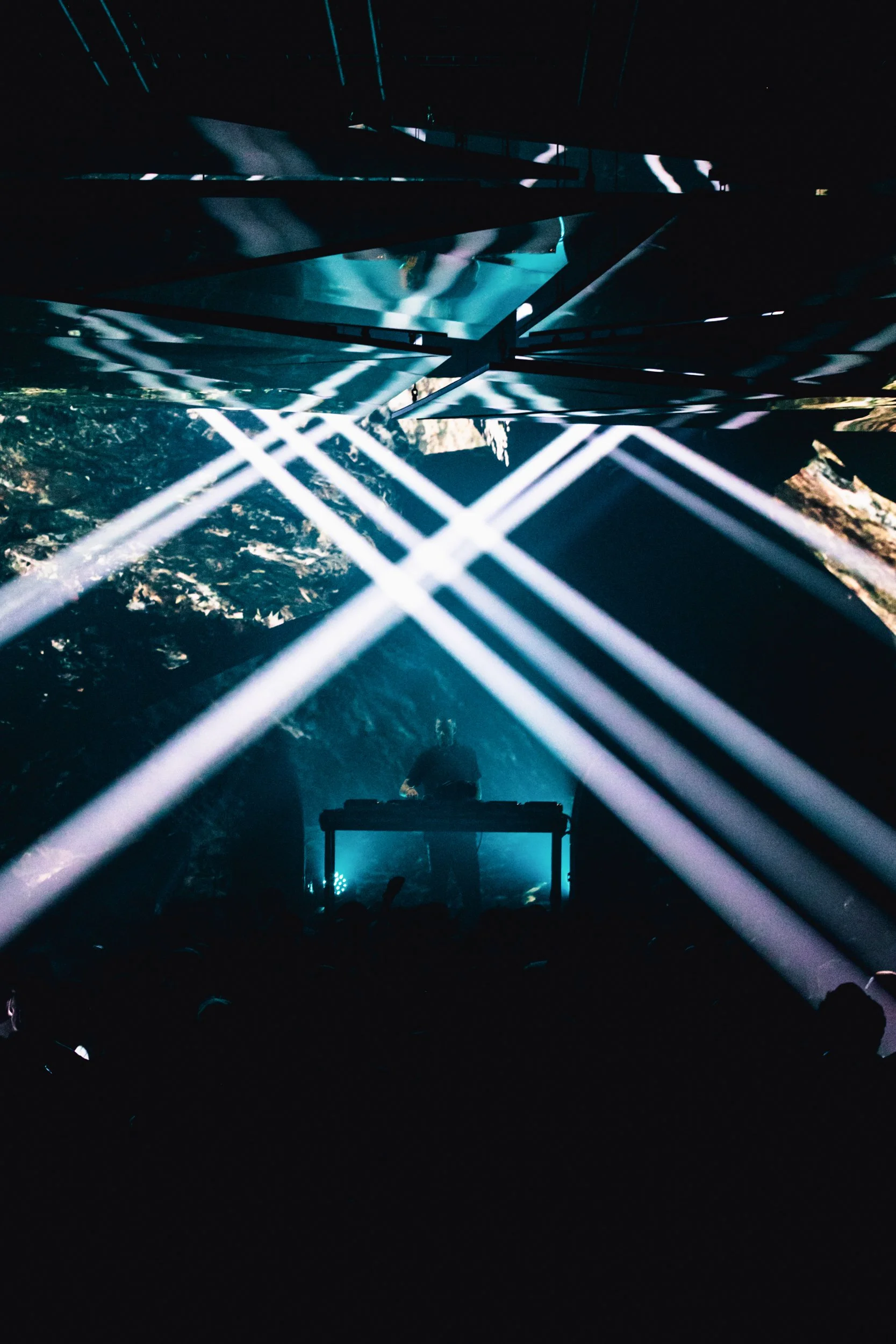 AdamBeyer-Drumcode-PhantomParis-shotbyTylerAllix-20.jpg