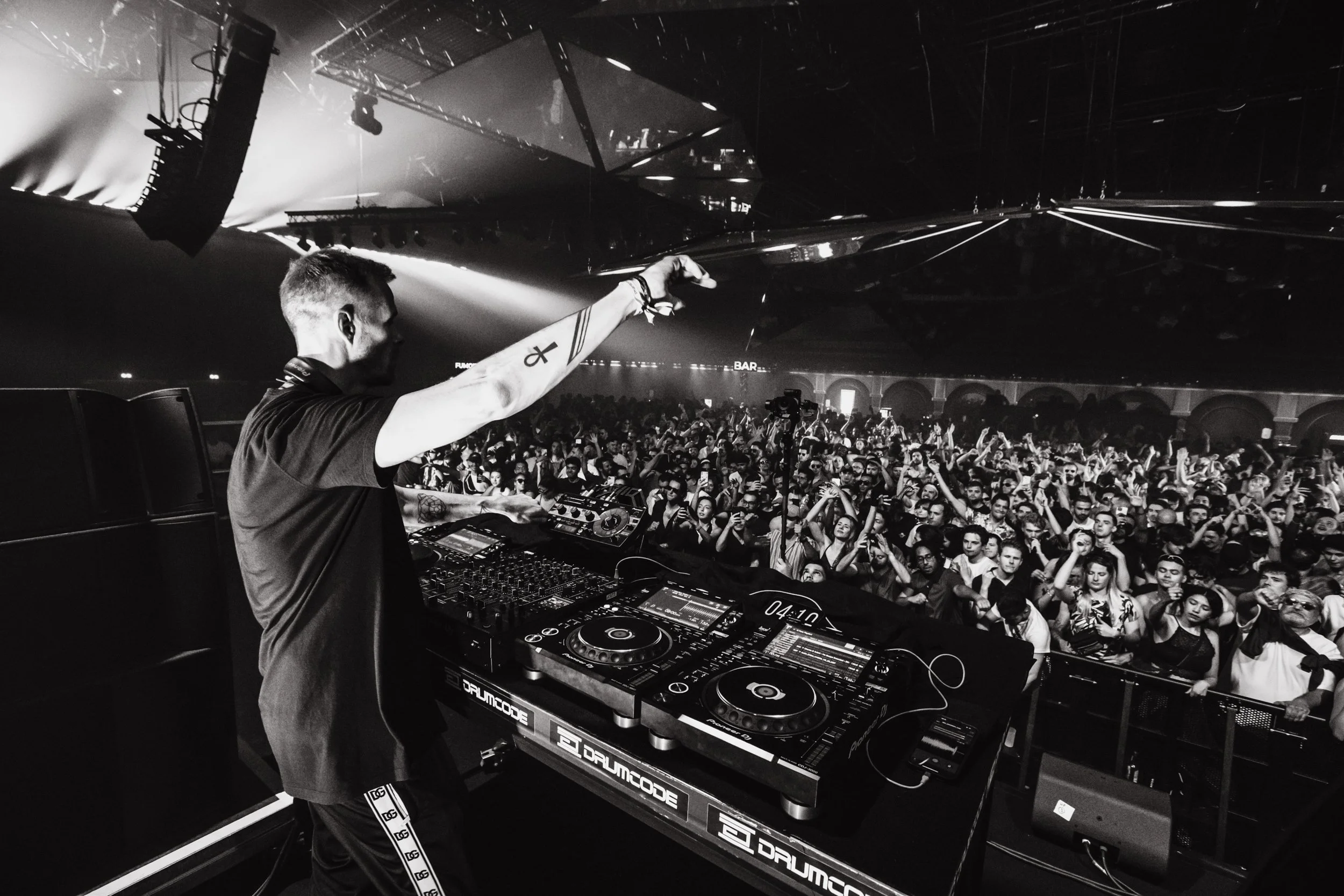 AdamBeyer-Drumcode-PhantomParis-shotbyTylerAllix-43.jpg