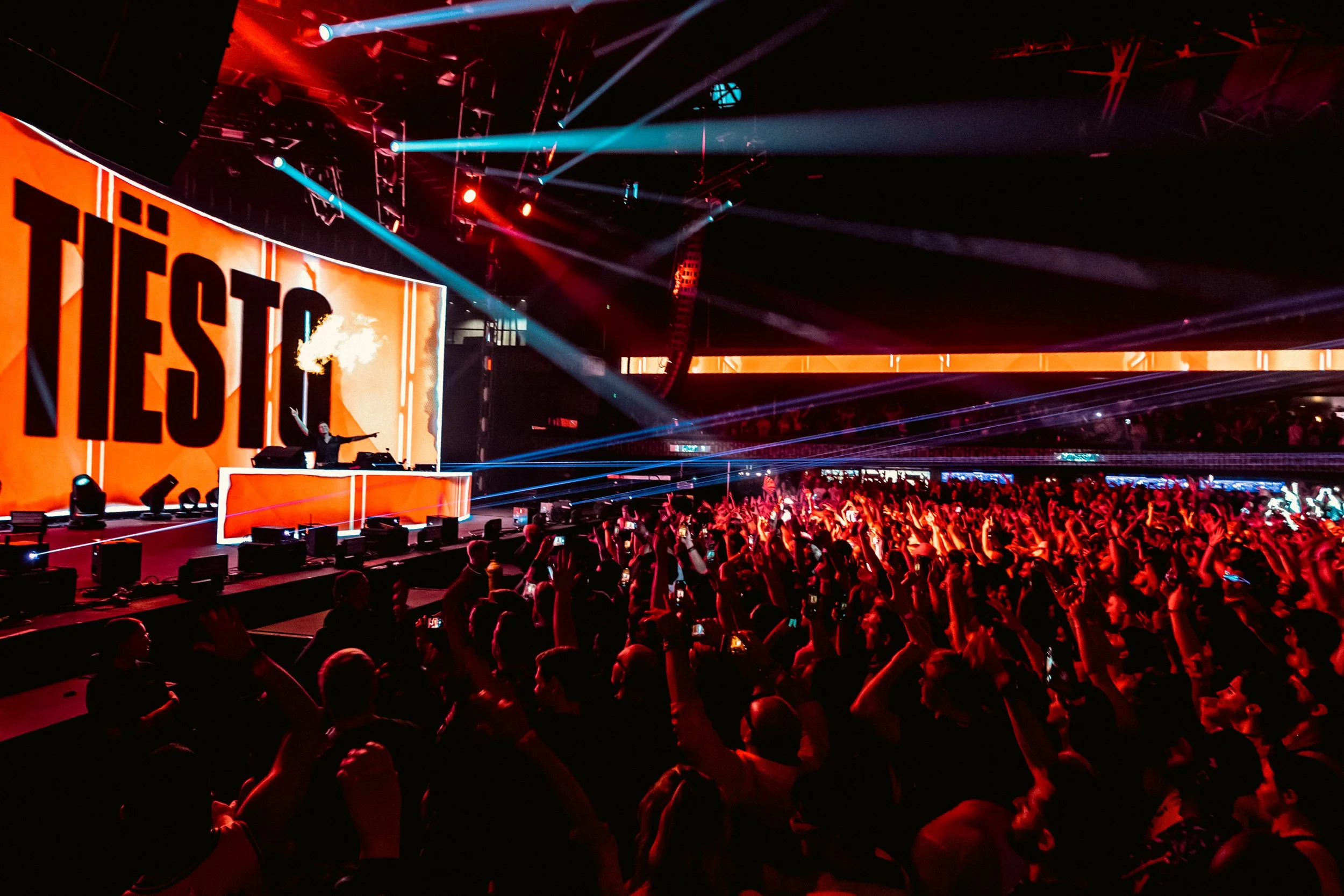 Tiësto-shotbyTylerAllix-40.jpg