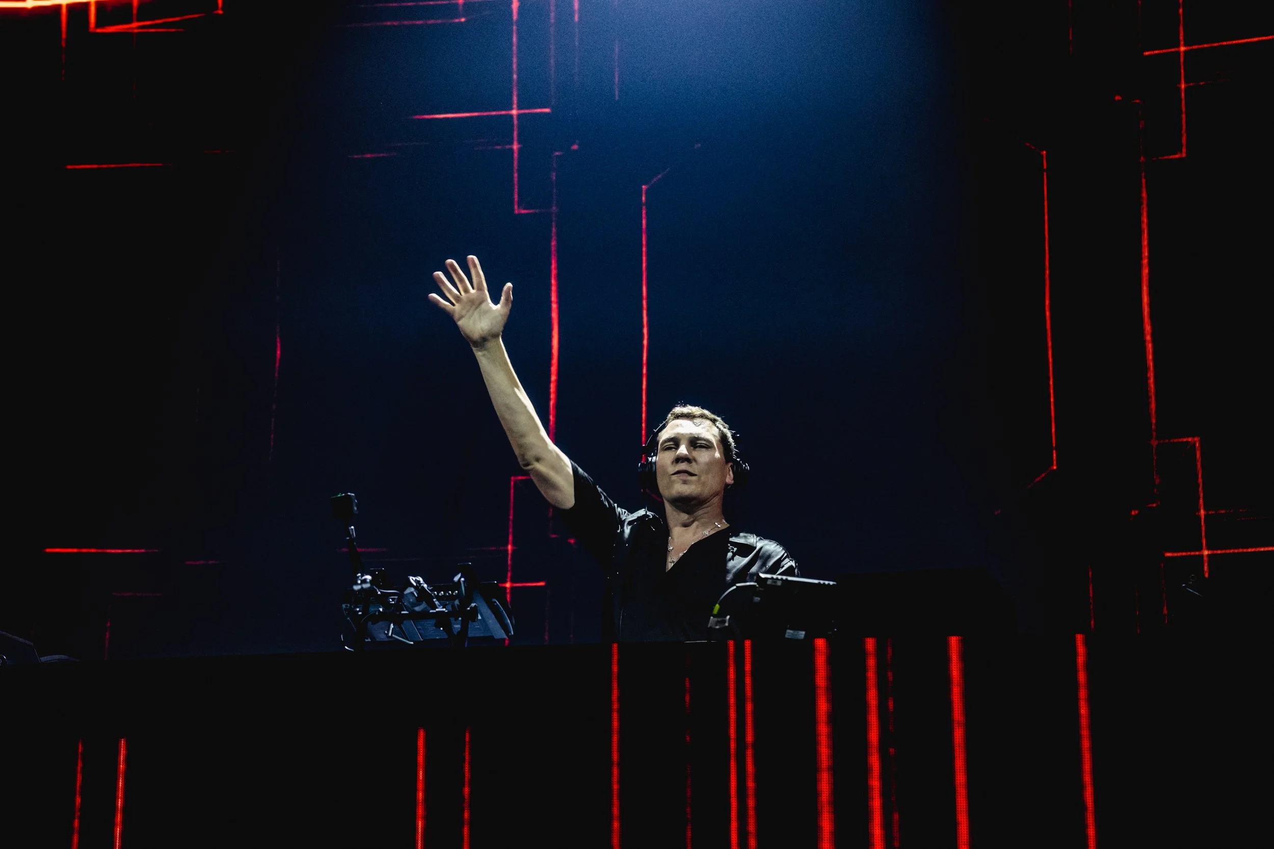 Tiësto-shotbyTylerAllix-62.jpg