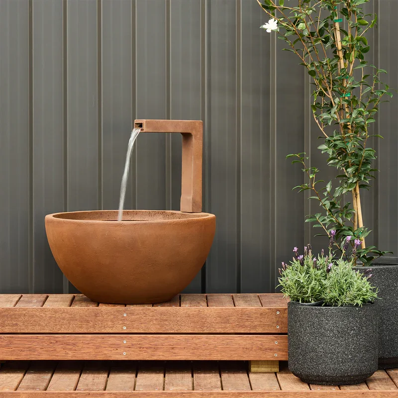 PatioPondRust_251_WEB.webp