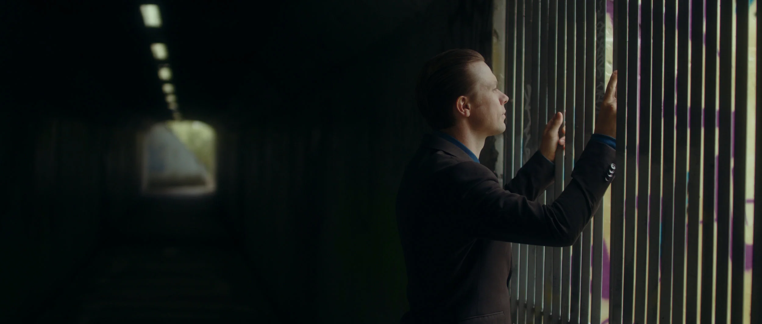 ANTHONIE TONNON / Old Images / Music Video (Director &amp; DOP)