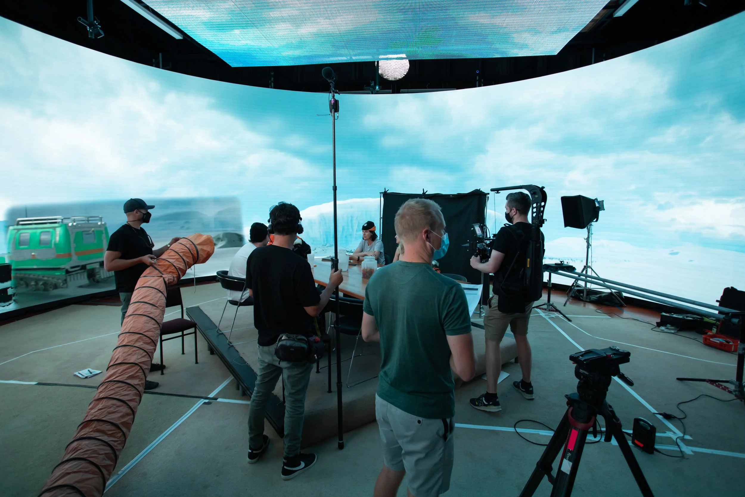 @Julie_Chandelier_BTS Virtual Set High Res-34.jpg