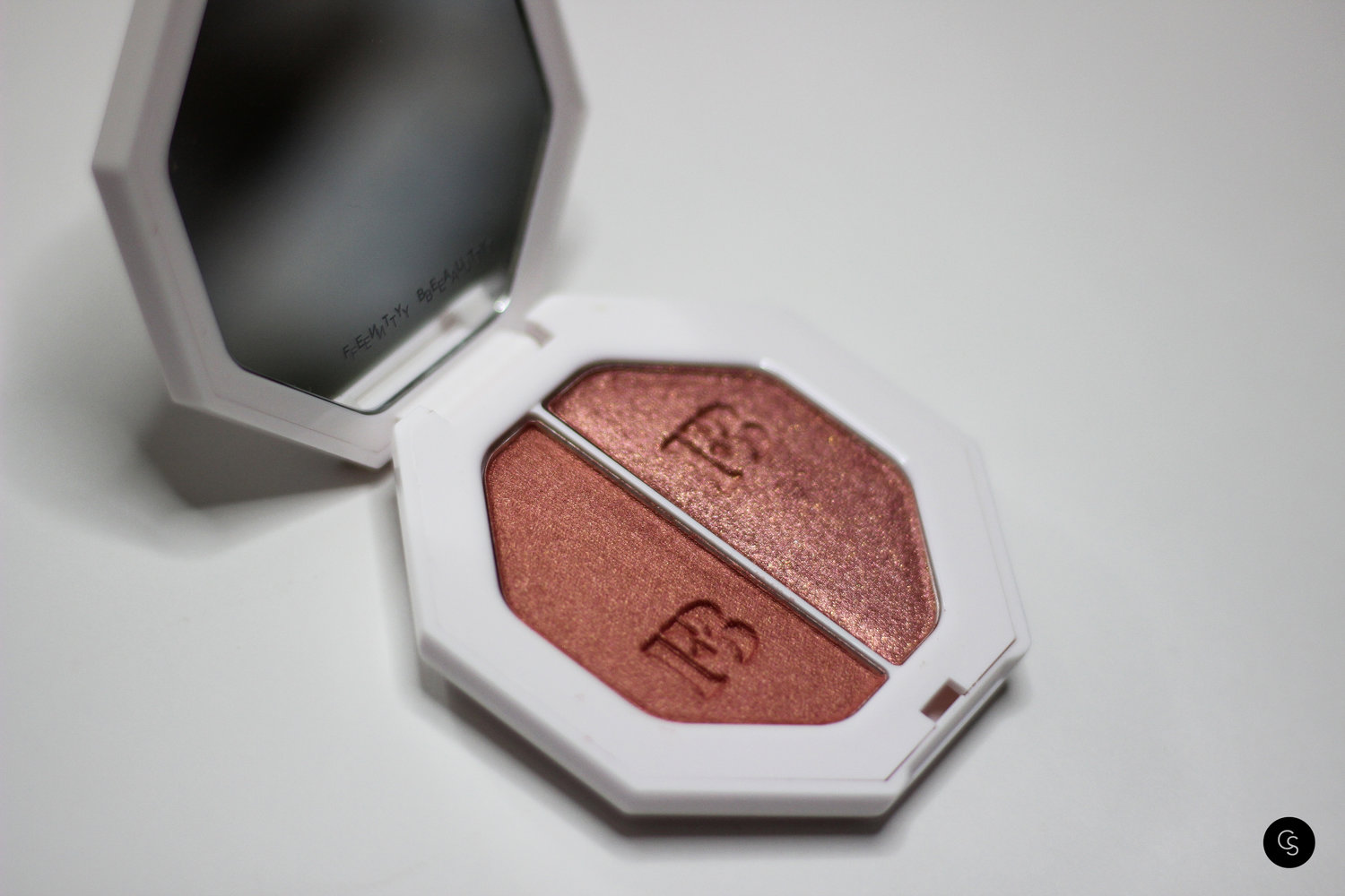 Moscow Mule Ginger Binge Fenty Beauty Killawat Freestyle Highlighter Cocoa Swatches Moscow Mule Ginger Binge Fenty Beauty Killawat Freestyle Highlighter Cocoa Swatches