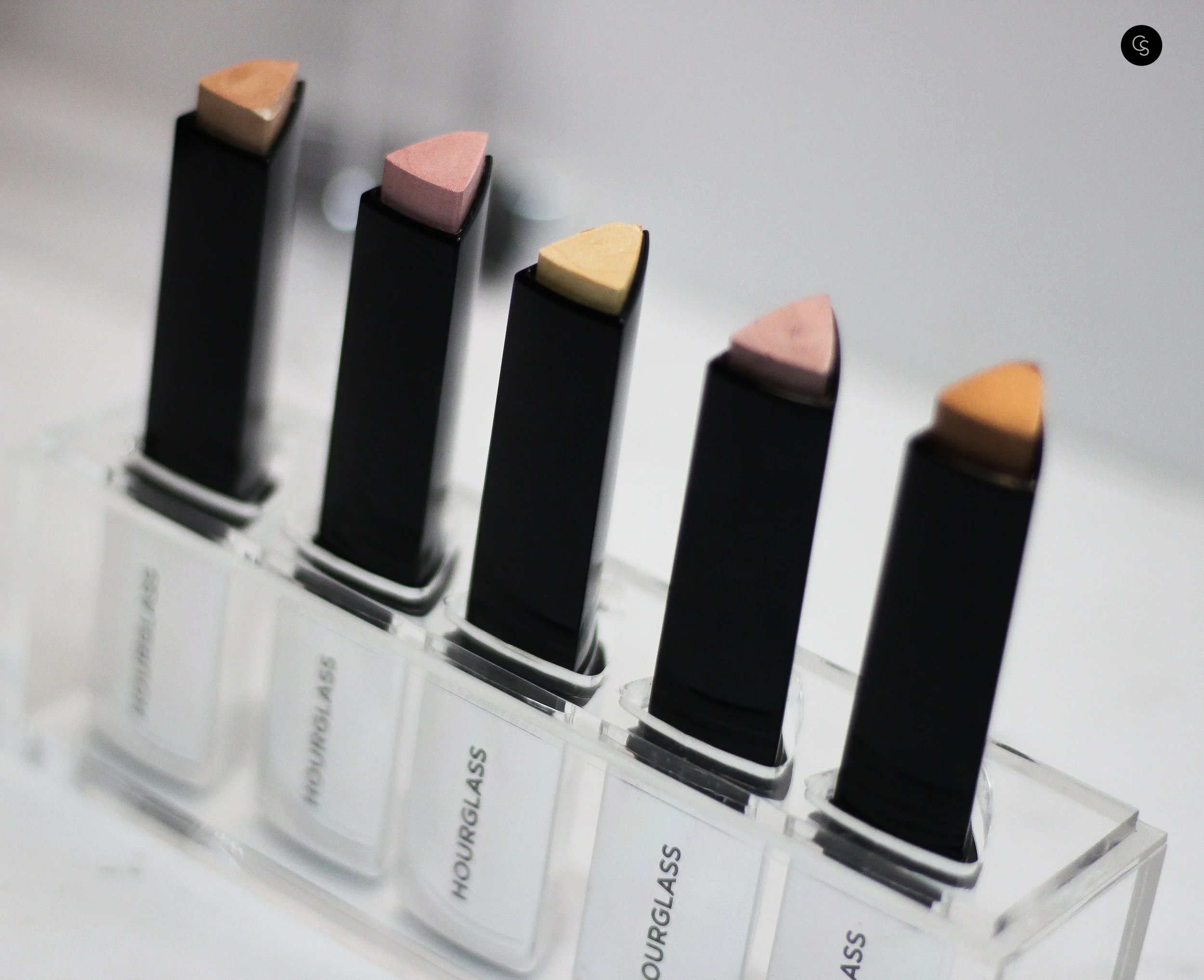 HOURLASS VANISH FLASH HIGHLIGHTING STICKS2.jpg
