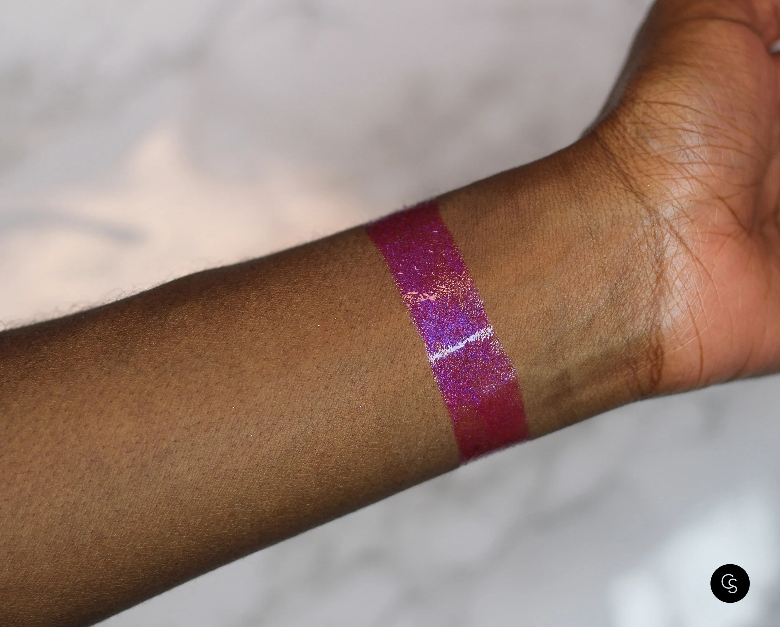 grand illusion holographic liquid lipcolour