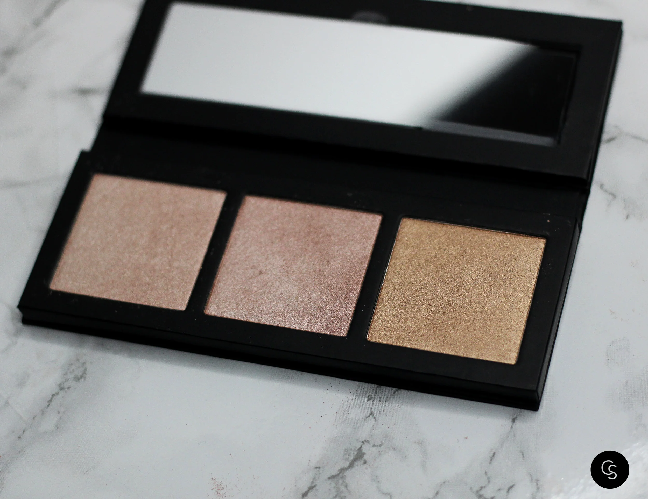 MAC HYPER REAL GLOW3.jpg