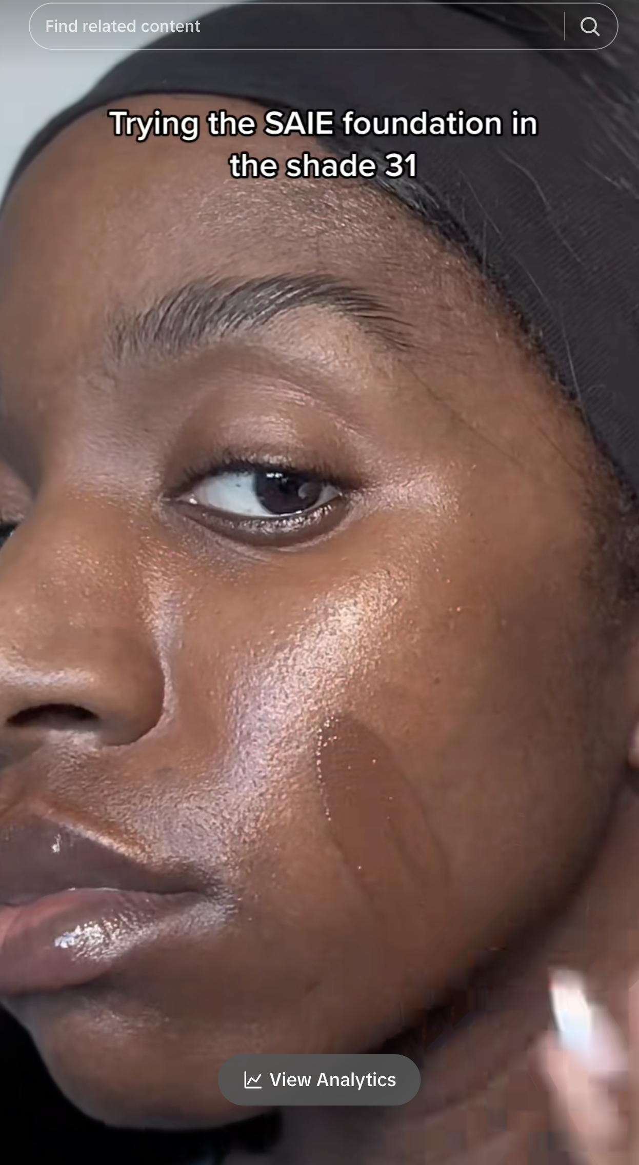 Trying the Saie foundation in the shade 31