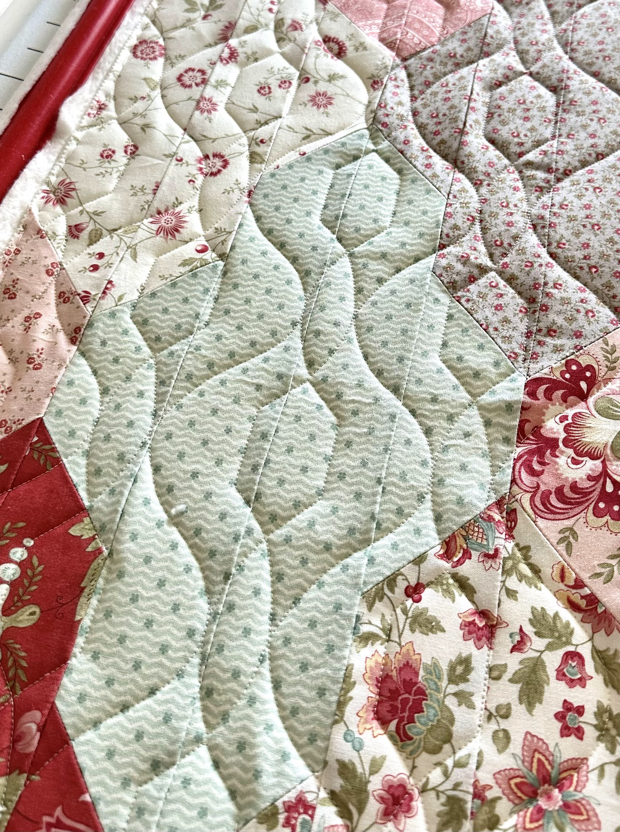 Luxe Panto Digital Design for Longarm Quilting Edge to Edge E2E - Modern Pantograph