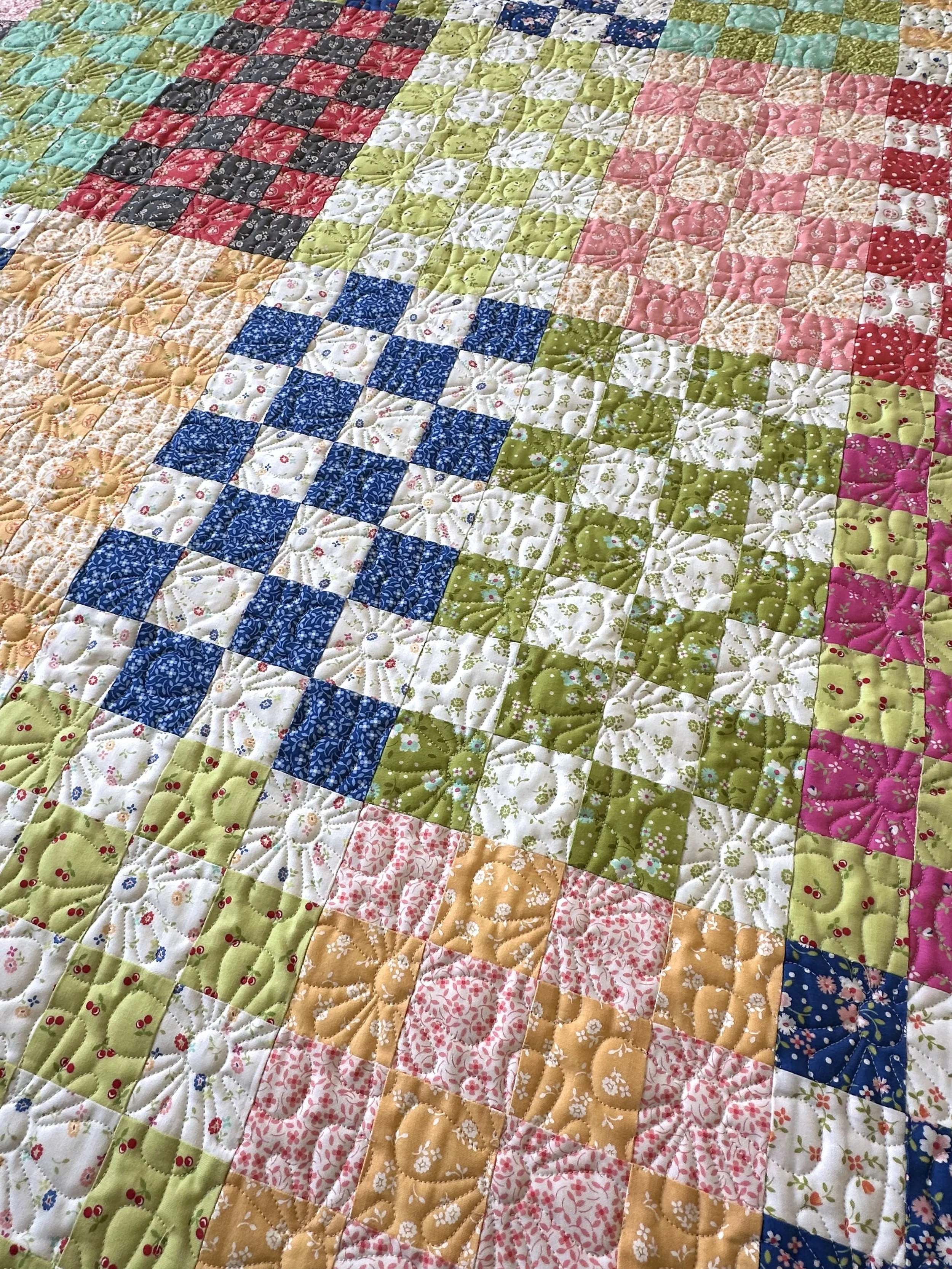 Floral Pop quilted out 2.jpg