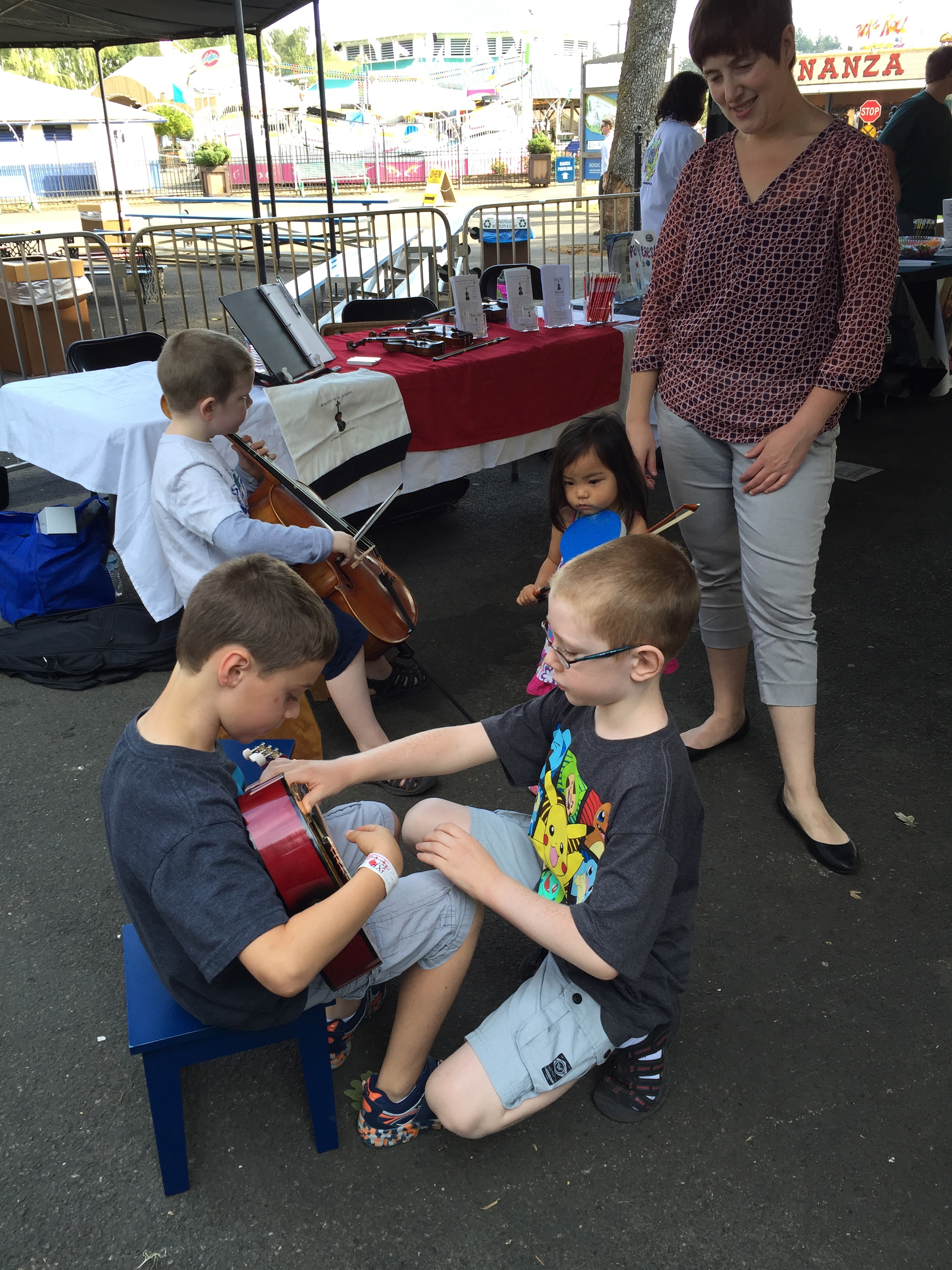 As Assistant Director, Ms. Doty helps with demos at a Homeschool Education Fair. 