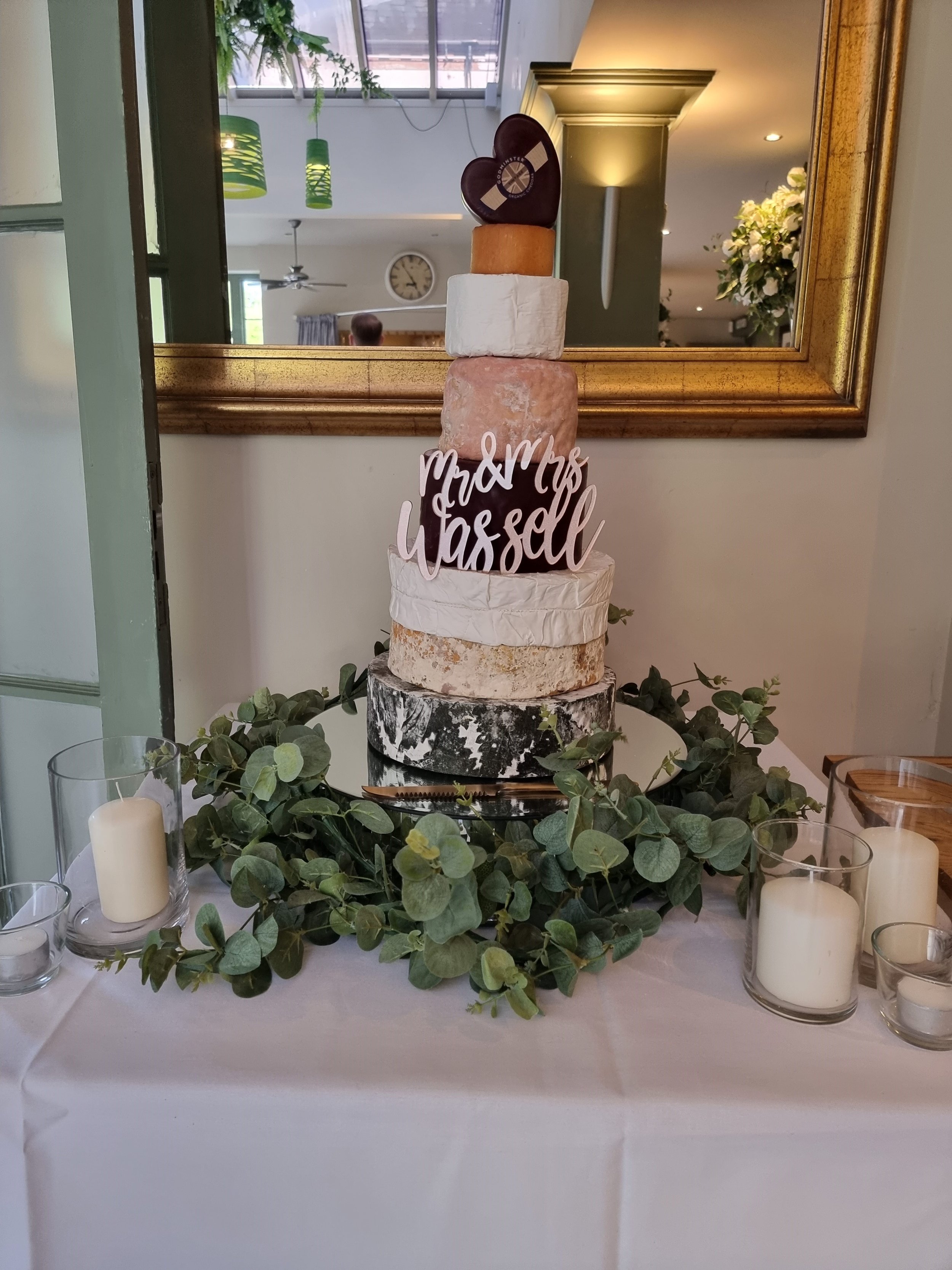 Wedding Cheese Cake.jpg