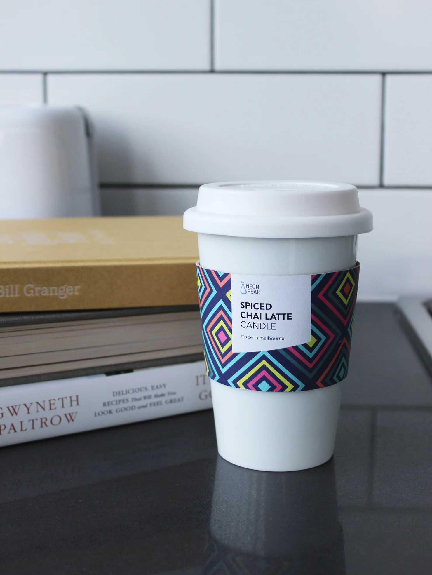 Neon-Pear-Spiced-Chai-Latte-Candle-2016-2.jpg