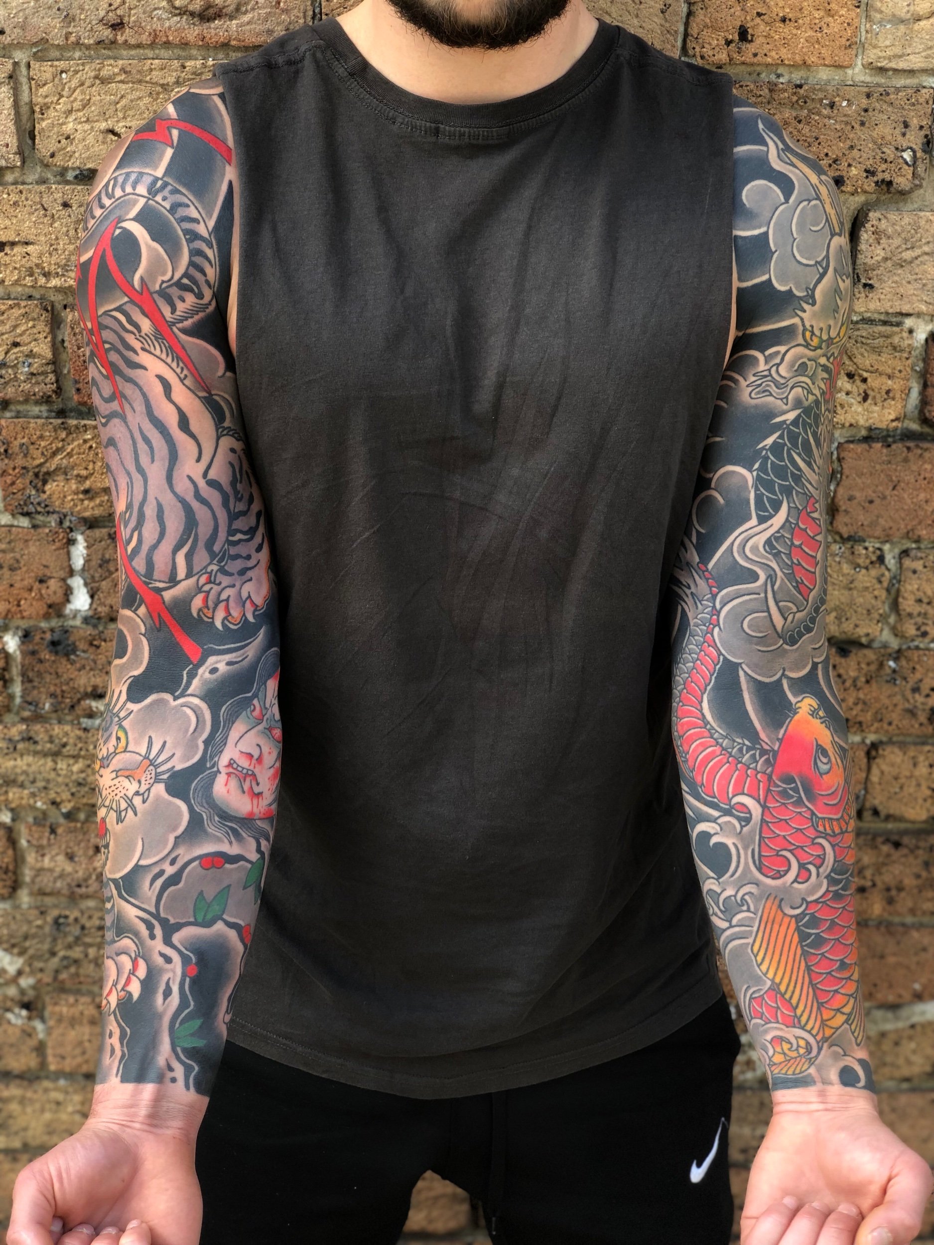  Hygienic &amp; Fully licensed Tattoo Artist Ian Hilz is Located in the Heart of Sydney. Traditional Tattoo from a Private Studio in Woolloomooloo, Ian Specialises in Elegant Large scale Japanese style Tattoos, Traditional &amp; Modern that complimen