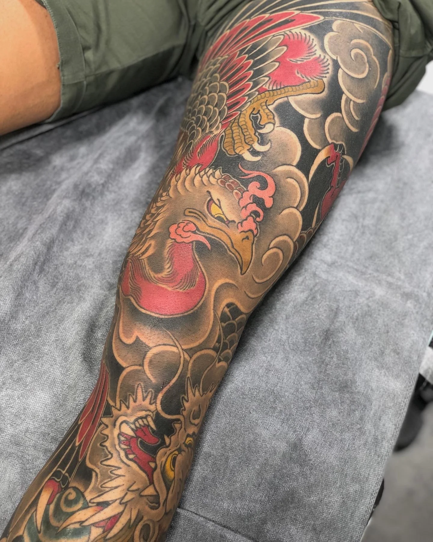  Hygienic &amp; Fully licensed Tattoo Artist Ian Hilz is Located in the Heart of Sydney. Traditional Tattoo from a Private Studio in Woolloomooloo, Ian Specialises in Elegant Large scale Japanese style Tattoos, Traditional &amp; Modern that complimen