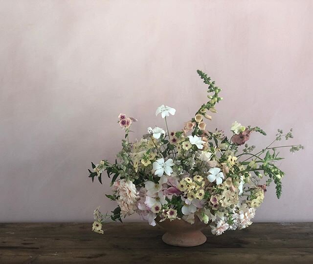 My ideal colour palette... pale pinks and peaches and caramels... we&rsquo;ve been thinking a lot about colours in the garden and also how that translates into flowers in the studio. I find that making arrangements and then imagining them as colour s