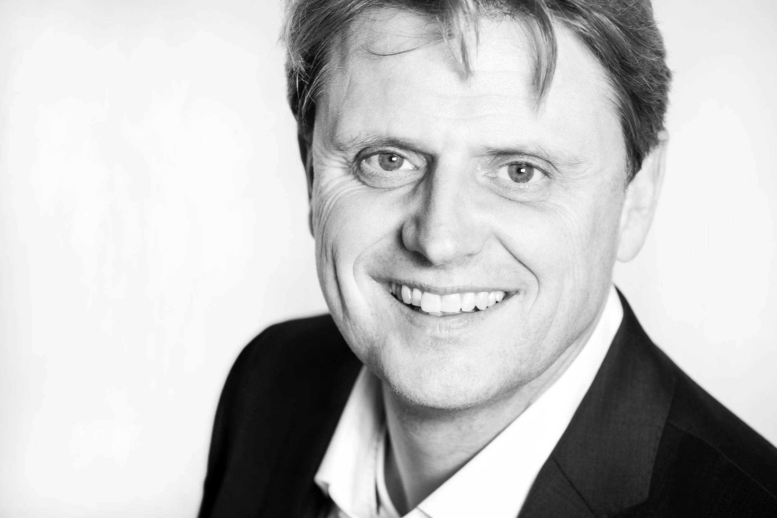 Schwarz-Weiß-Porträt Michael Neu
