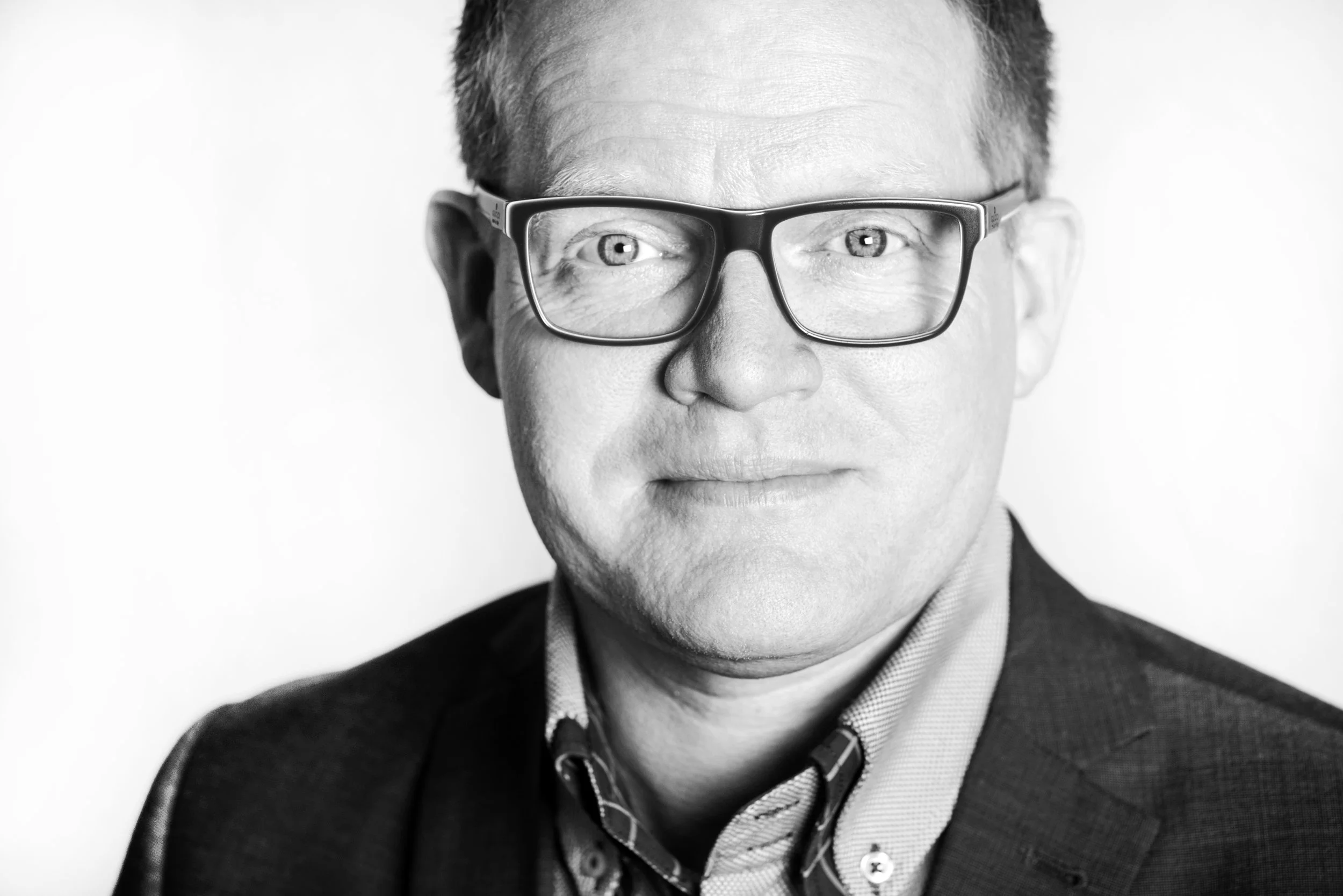 Schwarz-Weiß-Porträt Lars Nockemann