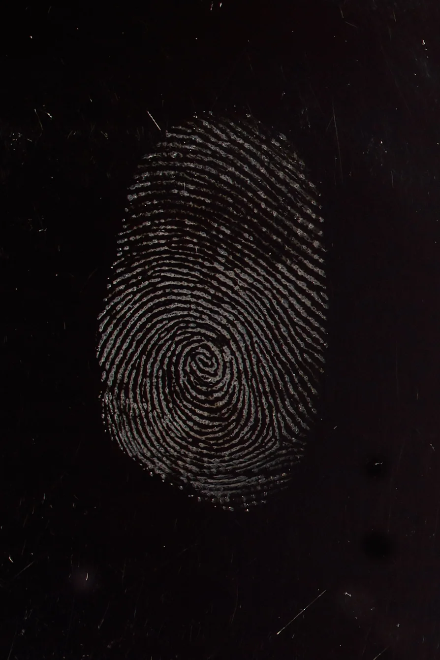 Identity_EigenerAbdruck_Closeup.jpg