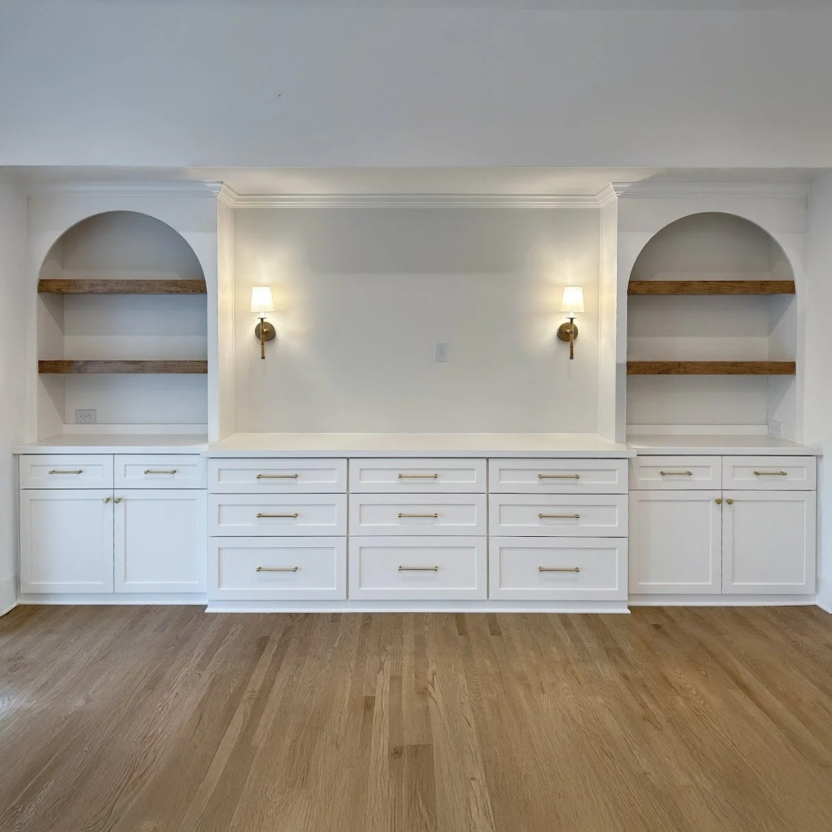 Built-in Standard Height Base Cabinets