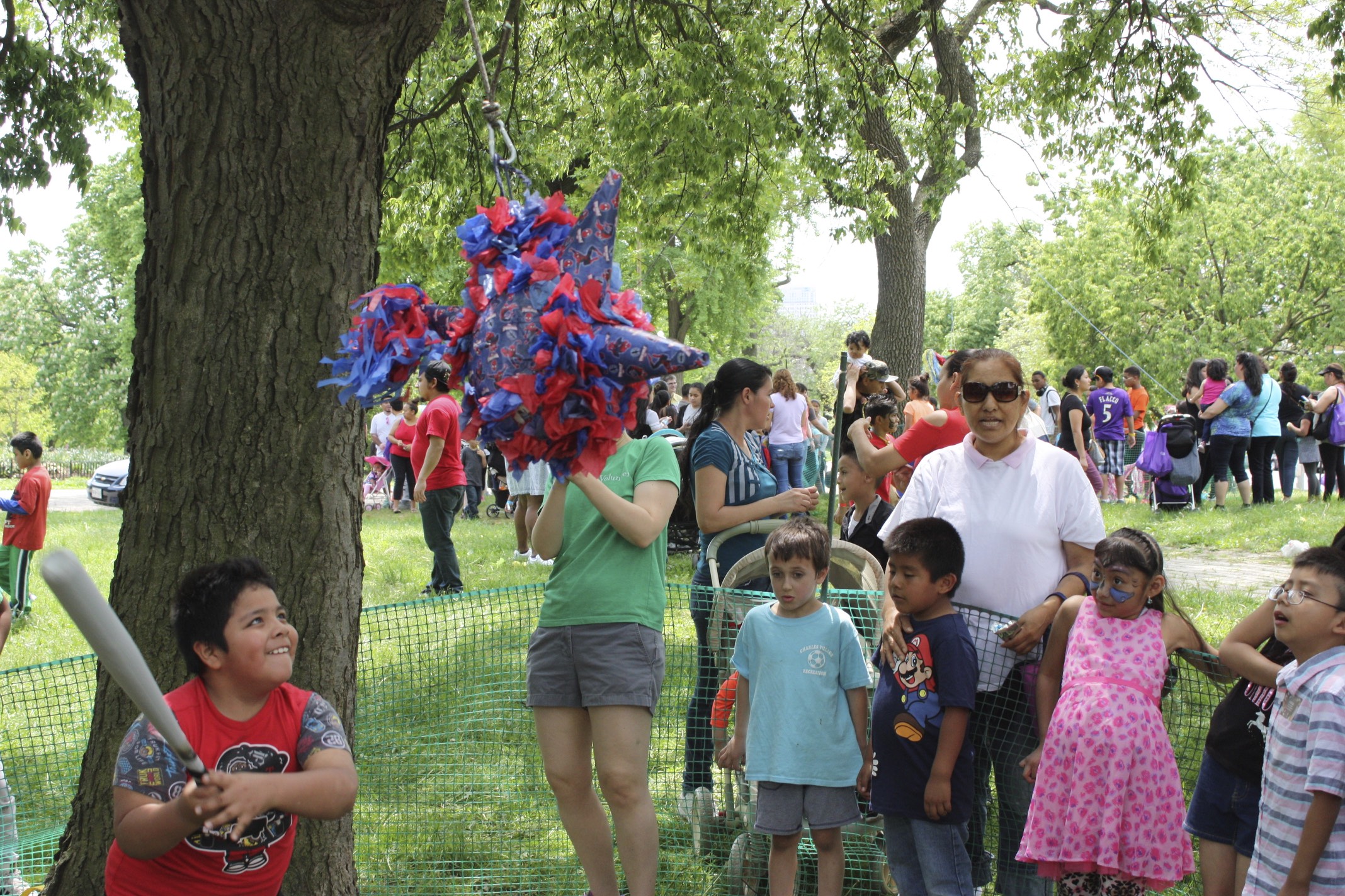  We partner with other local non-profits to produce family-friendly festivals, including Día del Niño – Children’s Day, a free culture and health festival. 