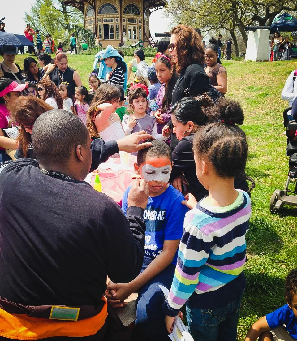 Face Painting is one of the many popular activities at Día del Niño every year.