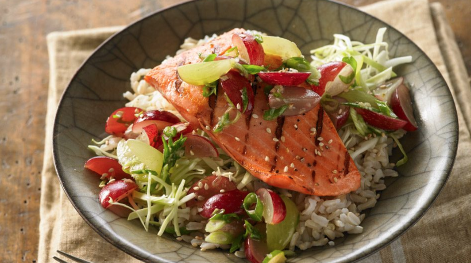 Colon Approved: Grilled Ginger Salmon Rice Bowl with Grapes