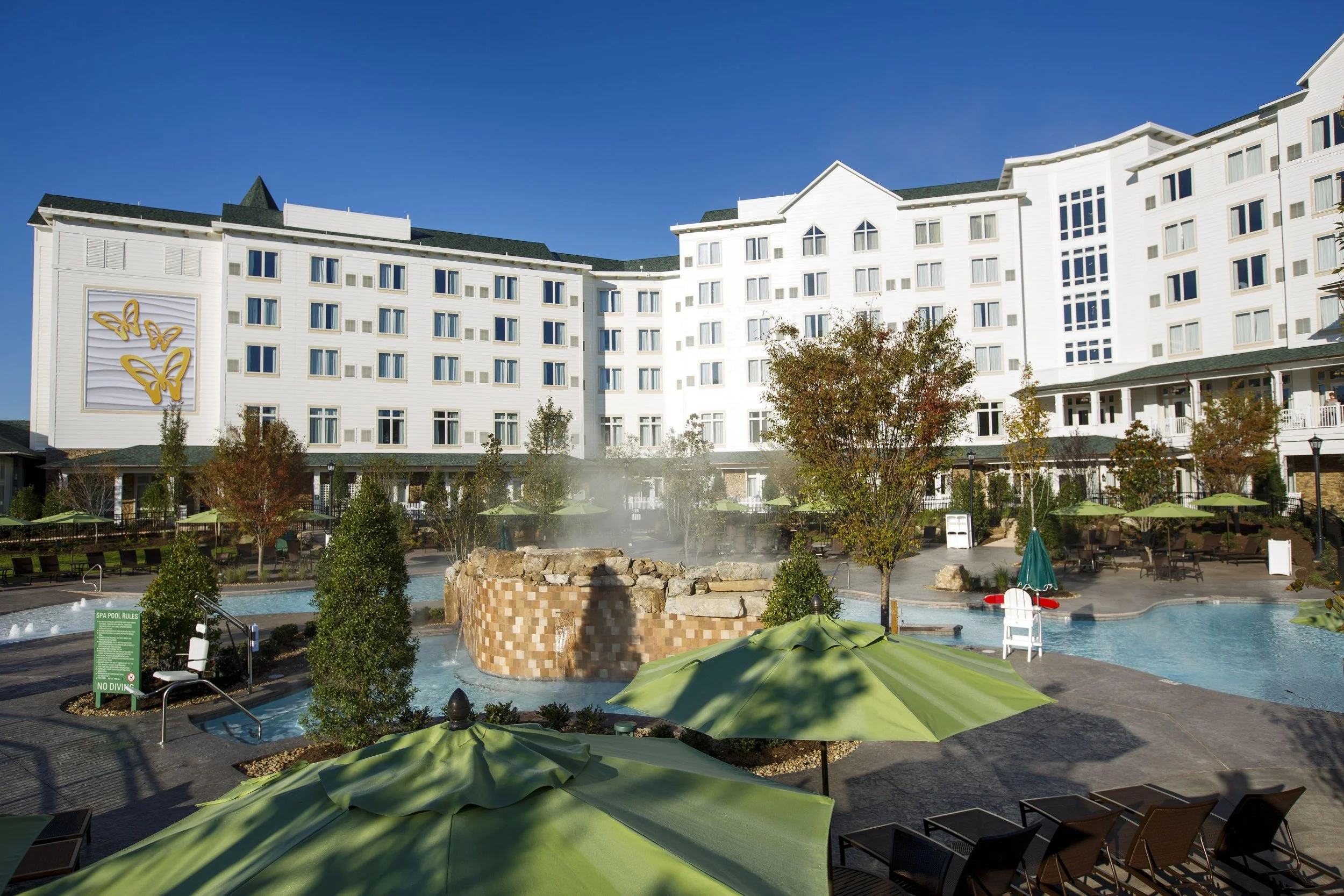 picture-pigeon-forge-dollywood-s-dreammore-resort-and-spa-7.jpg