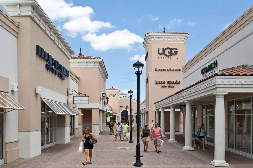 orlando-premium-outlets-international-drive-08_C773B725-E0EB-476C-8AB23CE27B516836_141c3ceb-8514-4b9d-9d74dbd4635cdb7b.jpg
