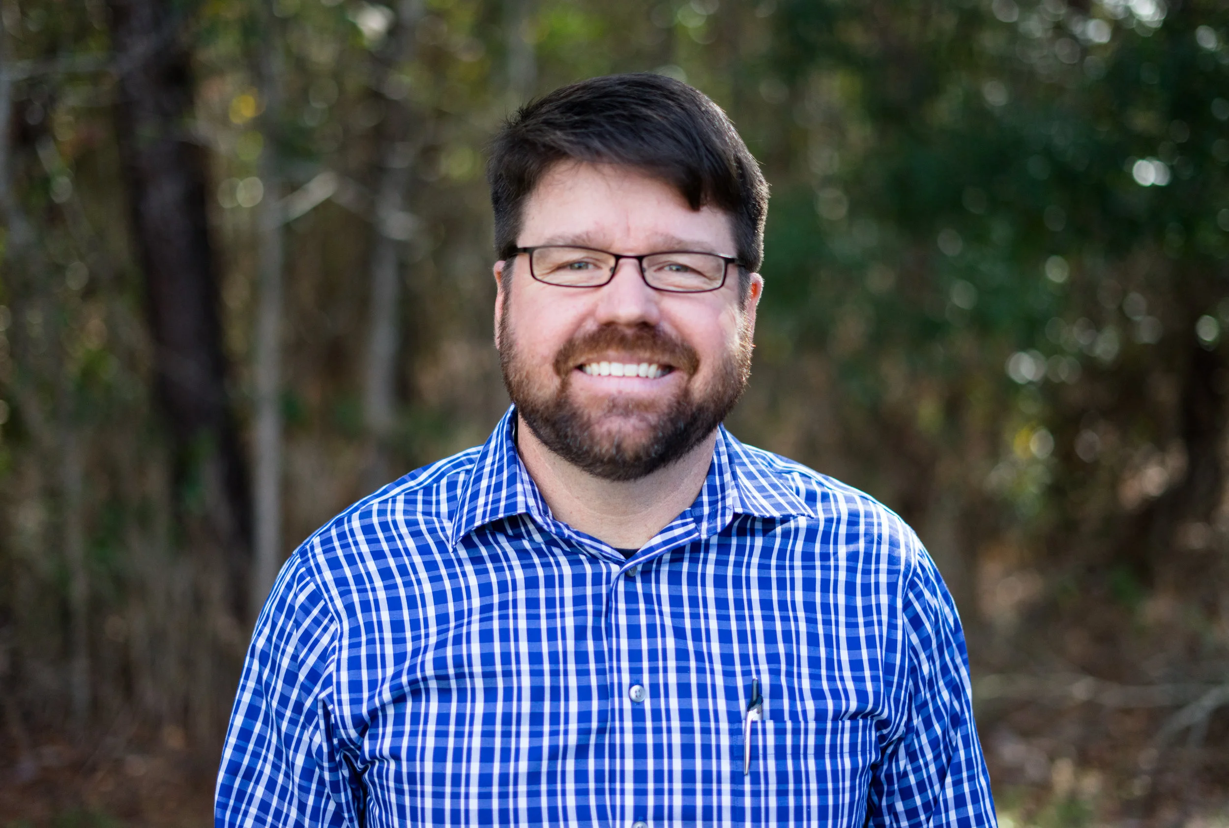 JOEY K. ROUNTREE, PASTOR Joey is the founding pastor of Lighthouse, which began on March 1, 1998. He is married to Kathy and is the dad to Jarren (Kiersten), Jordan (Mariah), and Jacie. He is the graduate of New Orleans Baptist Theological Seminary (A.S.), The Baptist College of Florida (B.S.), and Southwestern Baptist Theological Seminary (M.T.S.). When he is not in his study, Joey loves to be outdoors in his garden with Piper, his chocolate Lab.