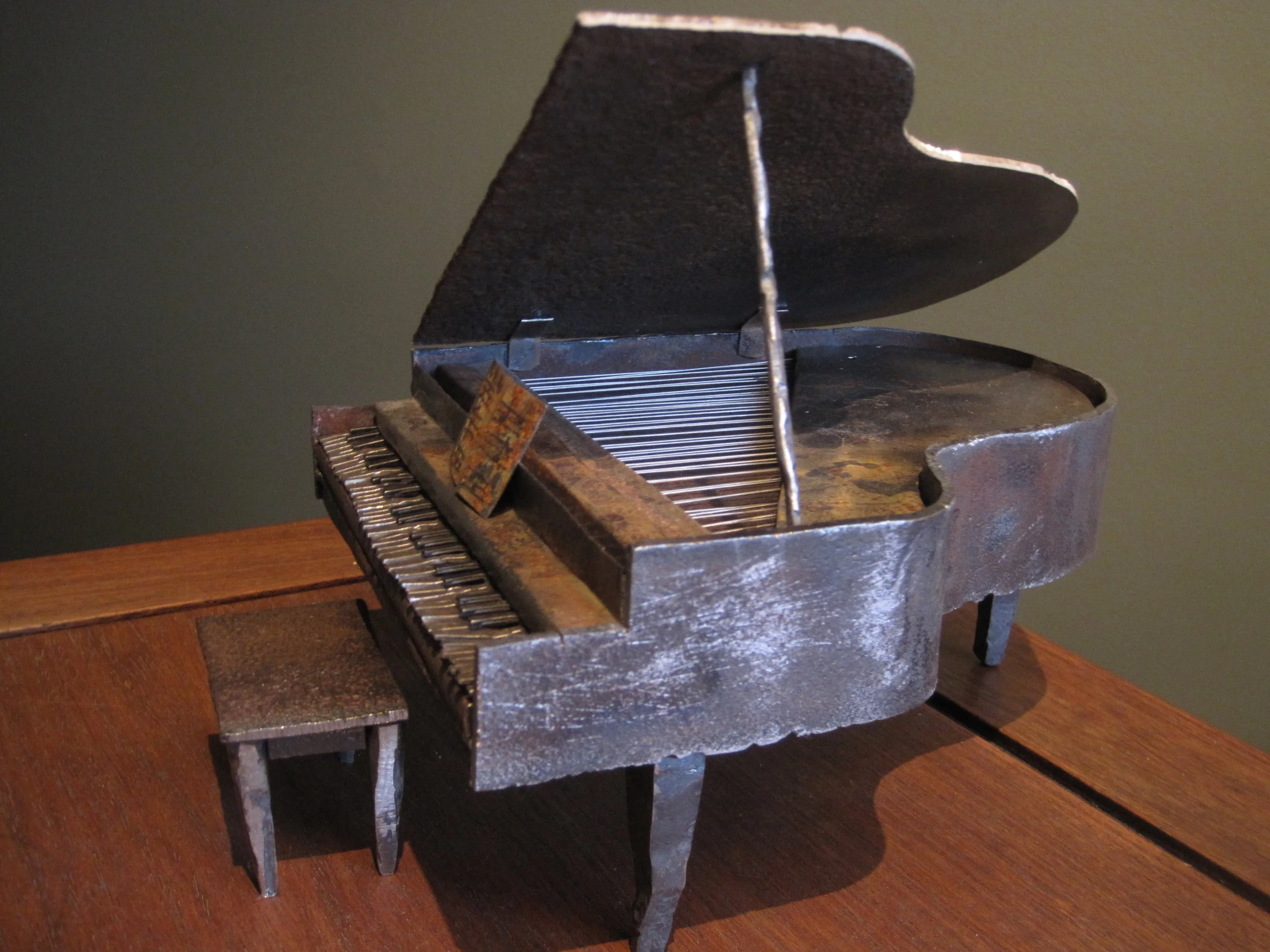 GRAND PIANO