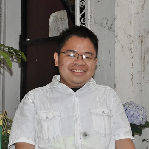 Laun Lieu, Biology Student
