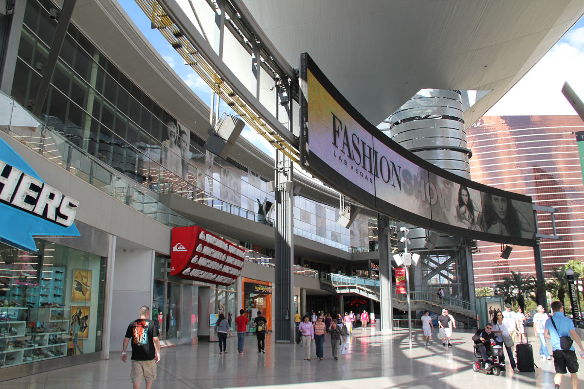 File:Fashion Show Mall Las Vegas 2019.jpg - Wikimedia Commons