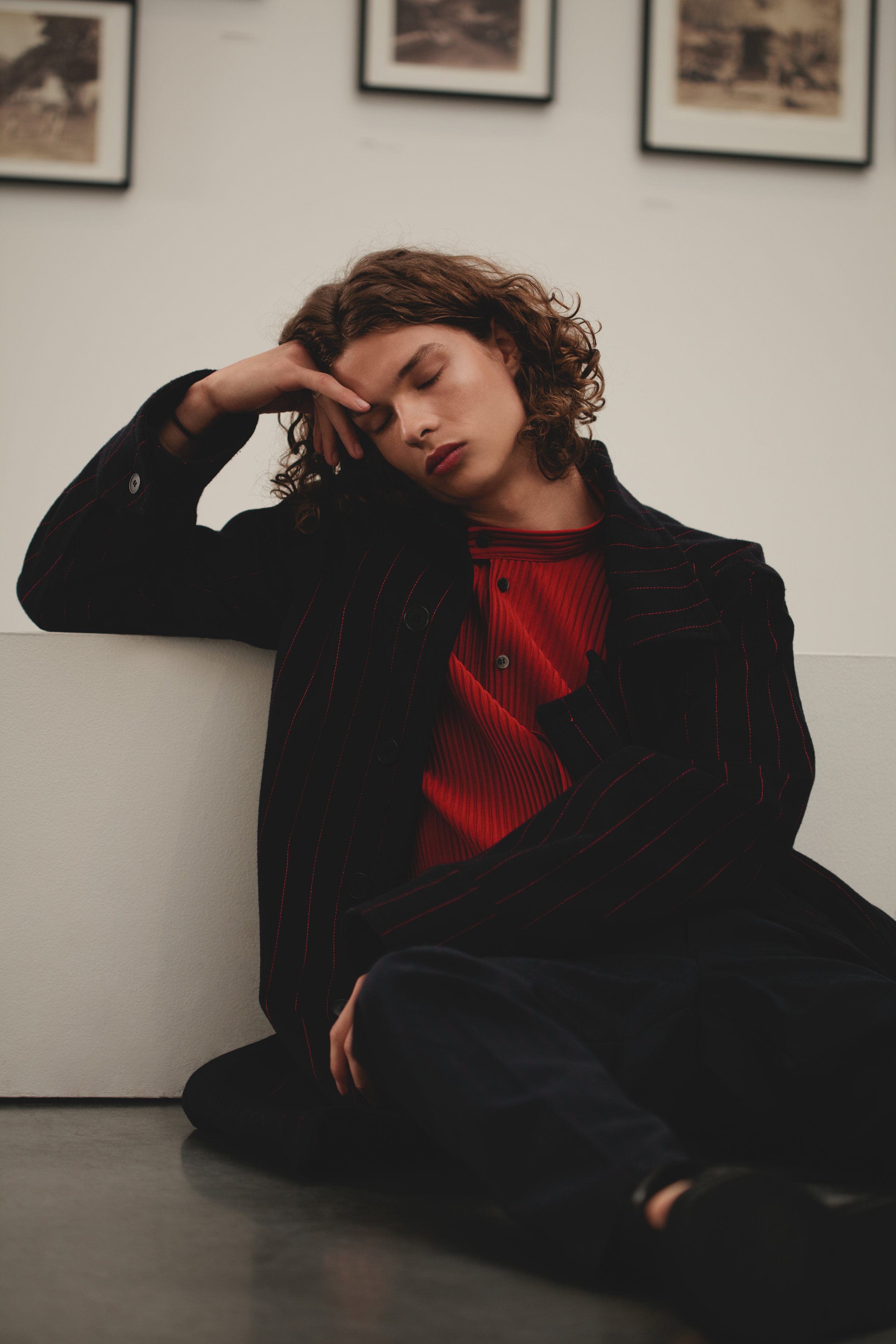 Jacket and Trousers Agi & Sam Shirt Issey Miyake Homme Plissé Sandals Songzio