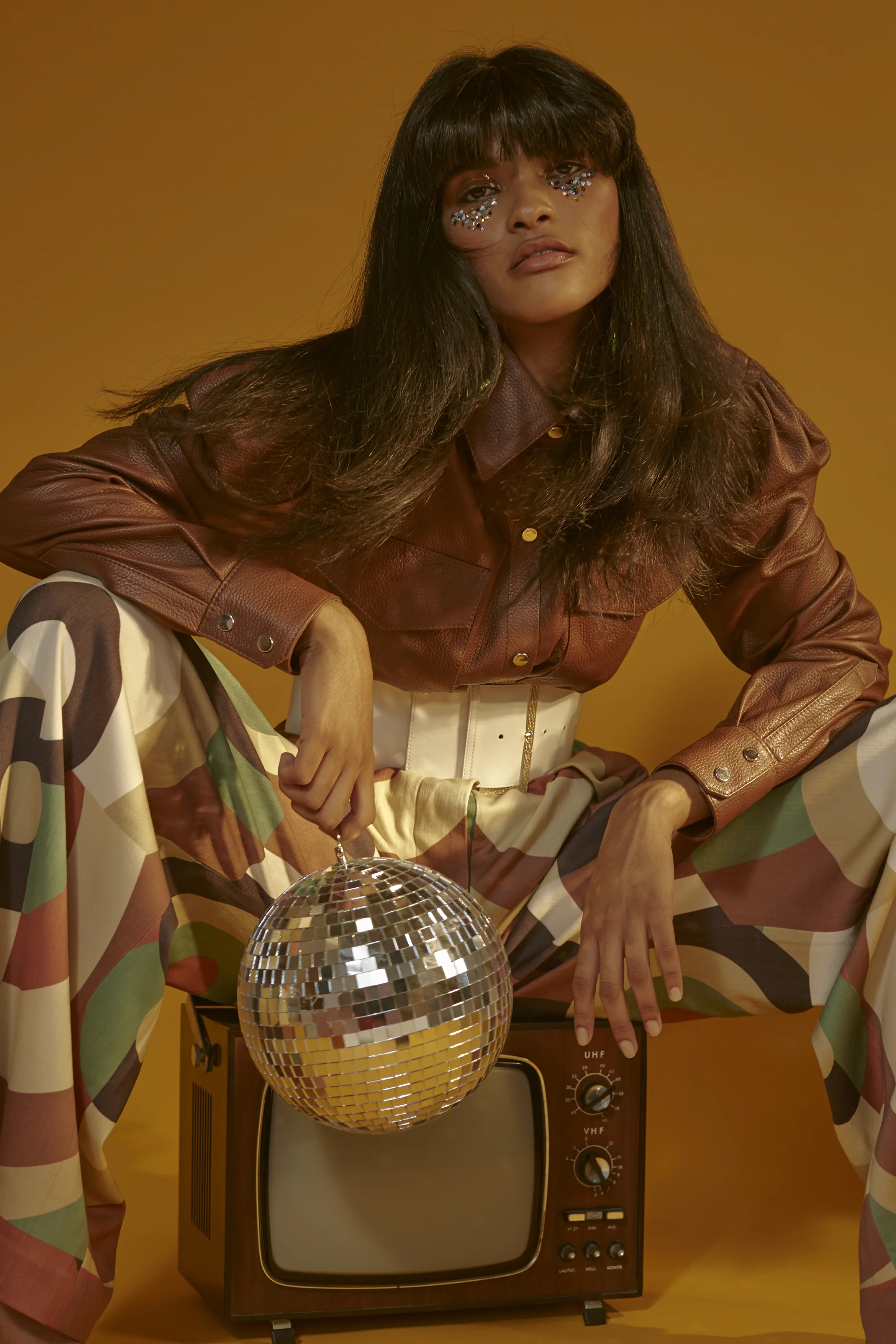 Shirt and Trousers Sonia Delaunay Earrings Gas Belt Elisabetta Franchi